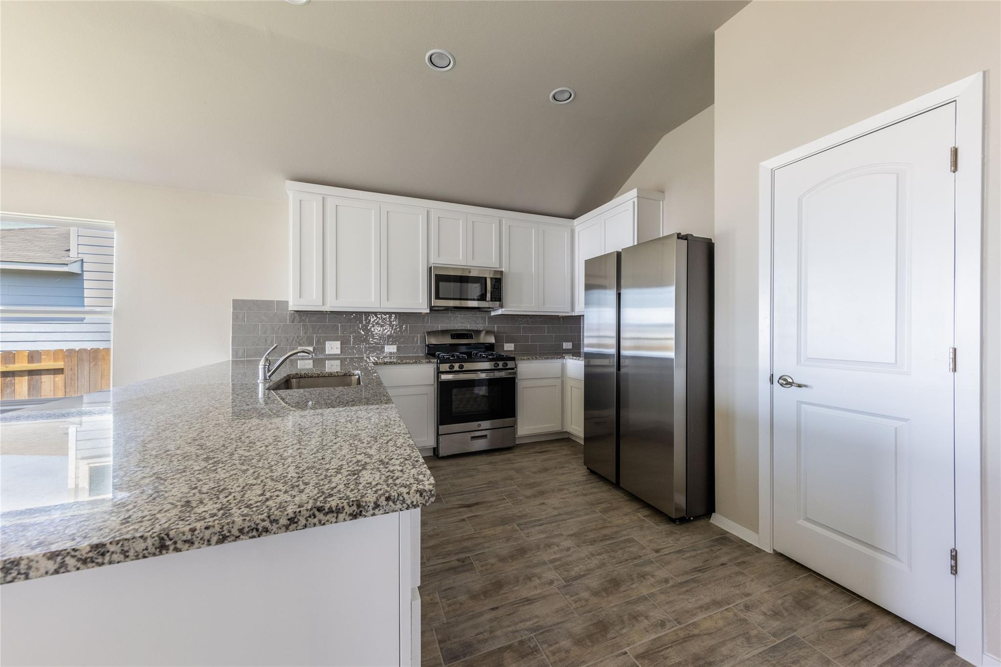 205 Spiny Lizard Ln, San Marcos, TX 78666