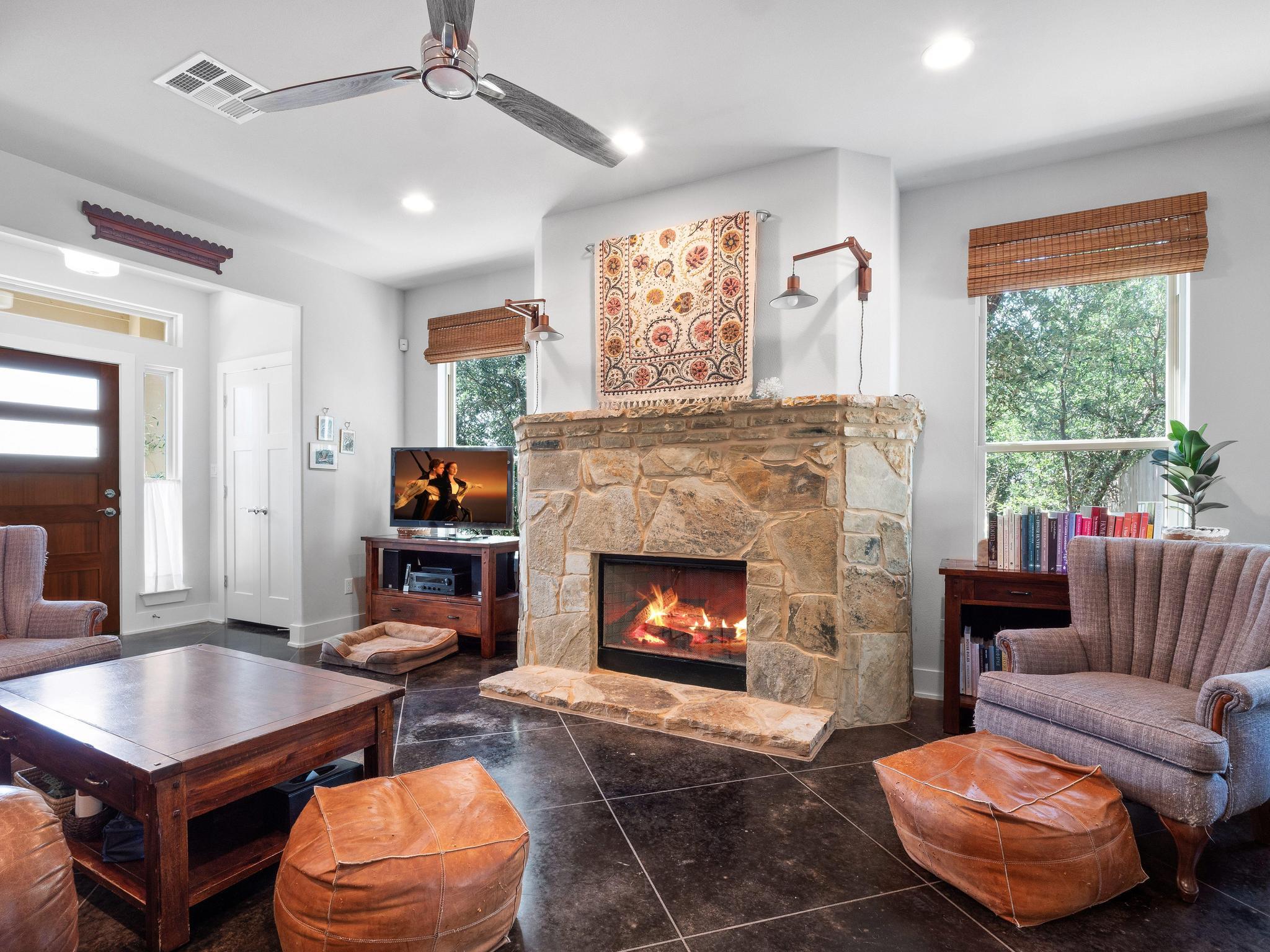 10103 Twin Lake Loop, Dripping Springs, TX 78620