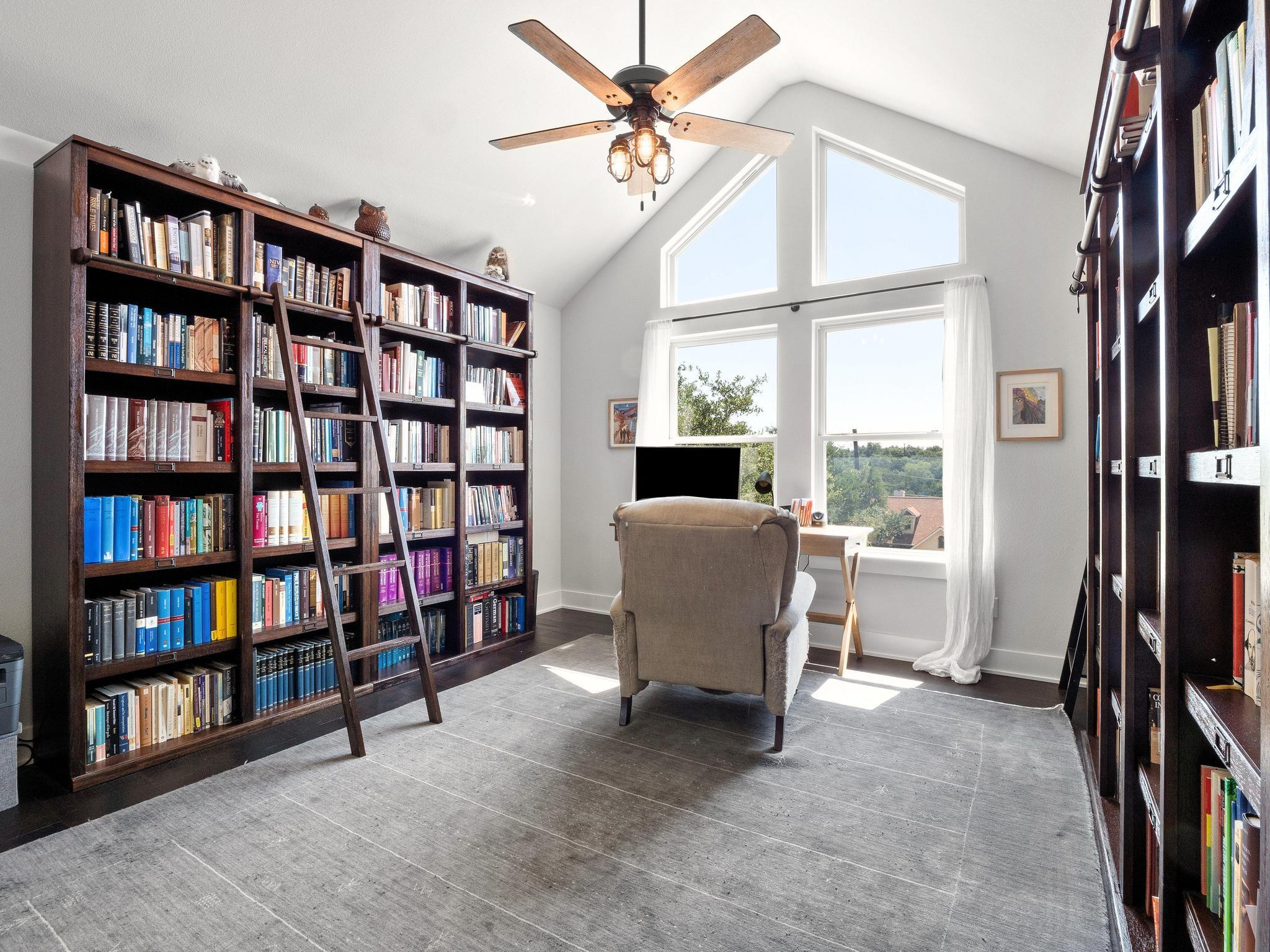 10103 Twin Lake Loop, Dripping Springs, TX 78620