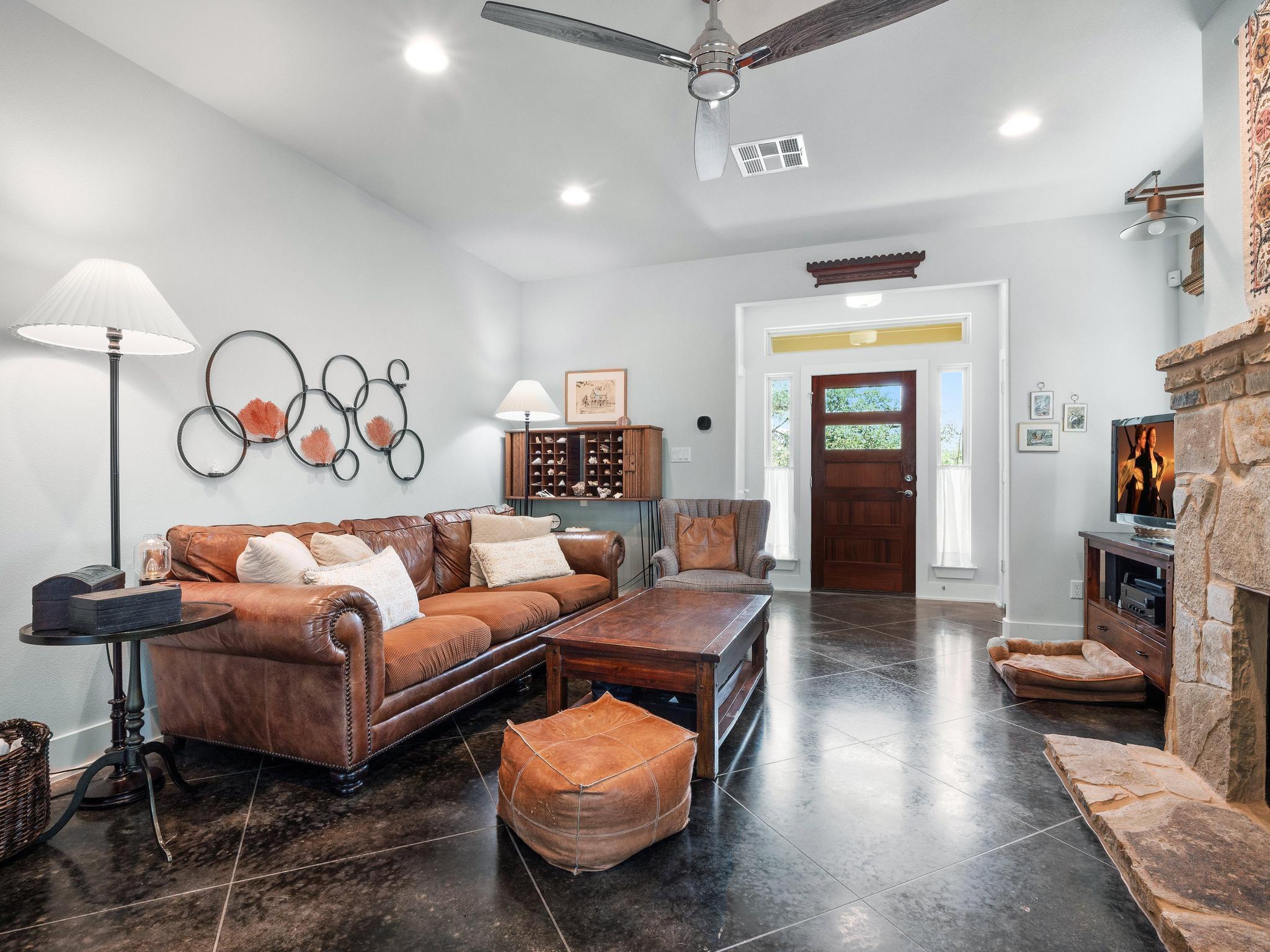 10103 Twin Lake Loop, Dripping Springs, TX 78620