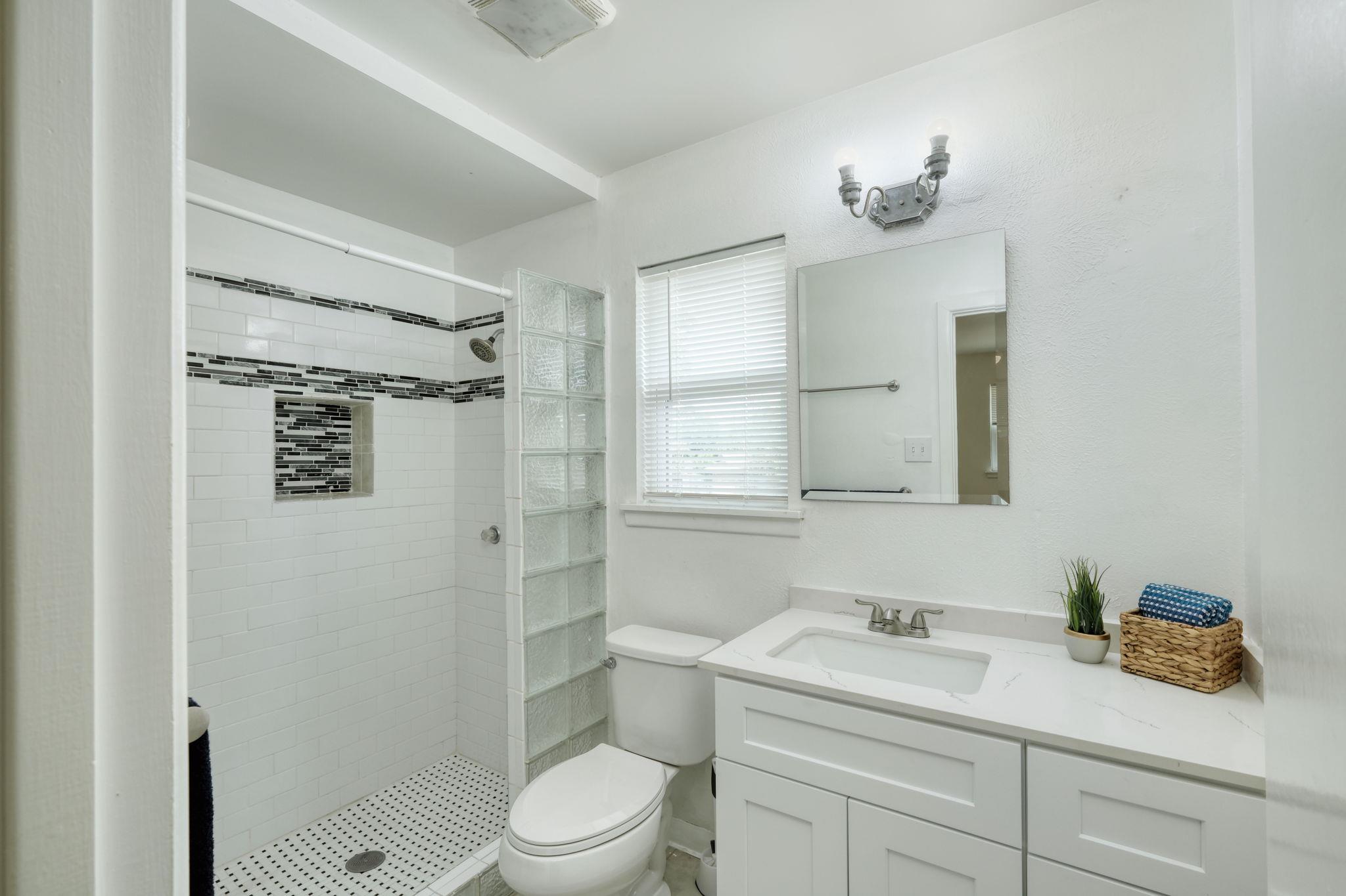 9001 Lodge Ct, Austin, TX 78758