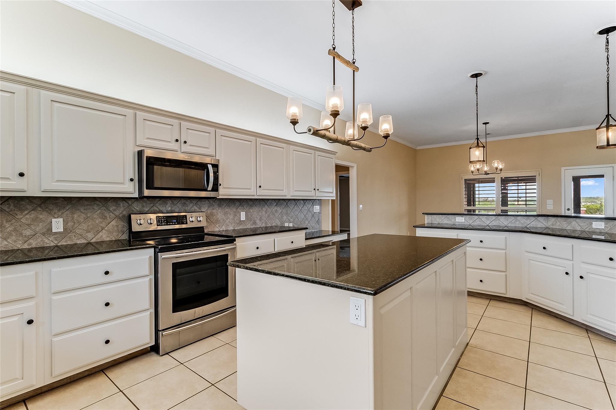 8321 County Road 200, Burnet, TX 78611