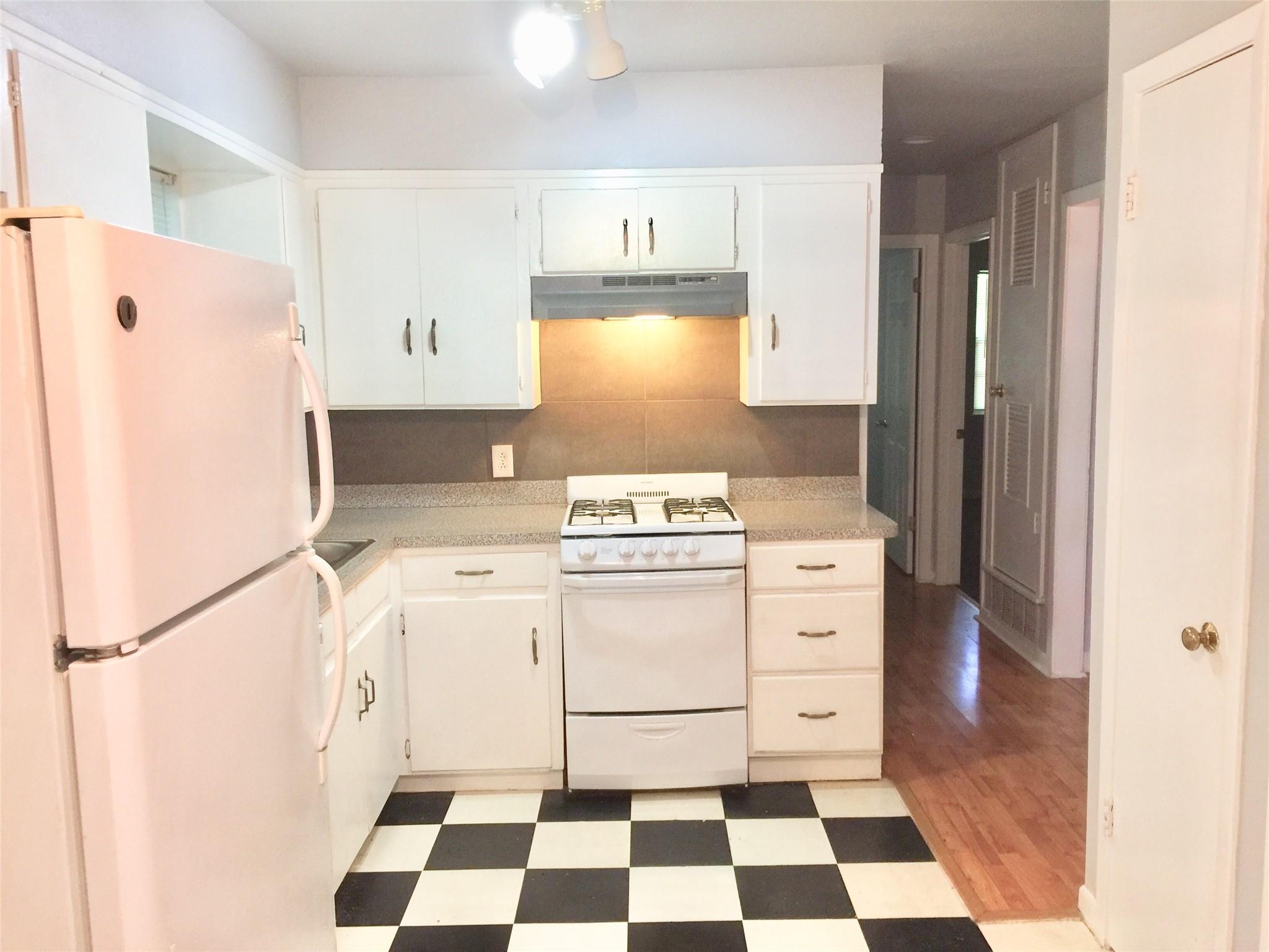 2403 Sherwood Ln, Austin, TX 78704