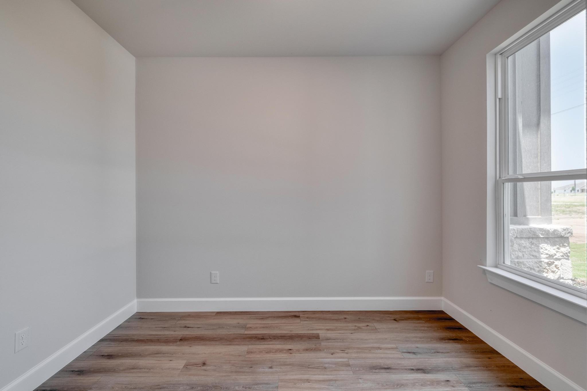 203 Alonzo Dr, Del Valle, TX 78617