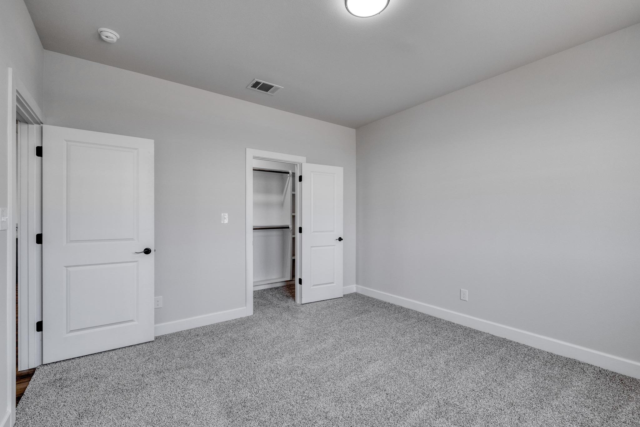 203 Alonzo Dr, Del Valle, TX 78617