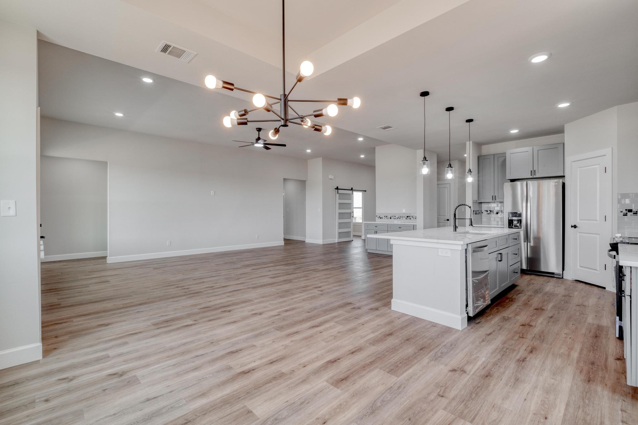 203 Alonzo Dr, Del Valle, TX 78617
