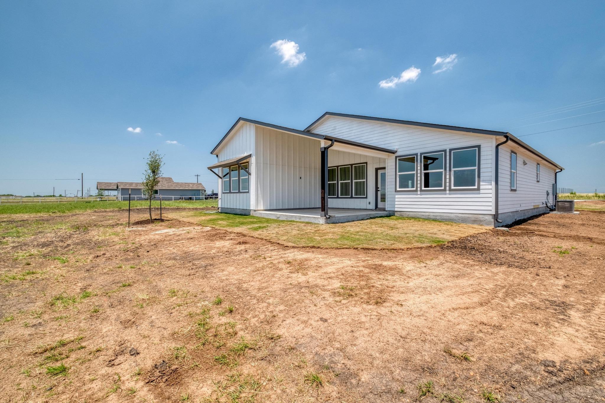203 Alonzo Dr, Del Valle, TX 78617