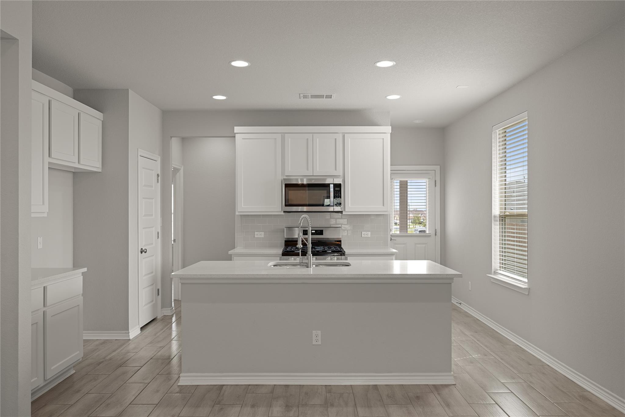 521 Rearing Mare Pass, Georgetown, TX 78626