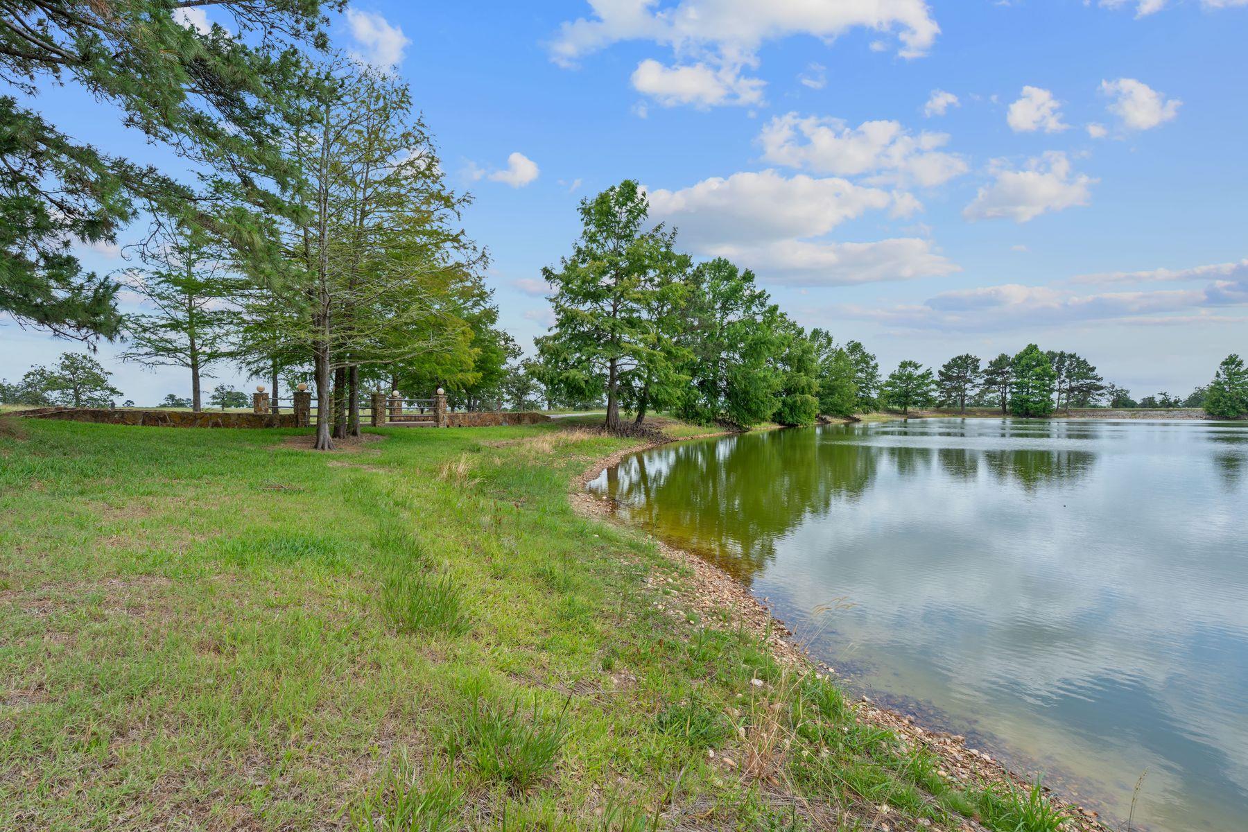 1063 Private Road 4485, Giddings, TX 78942