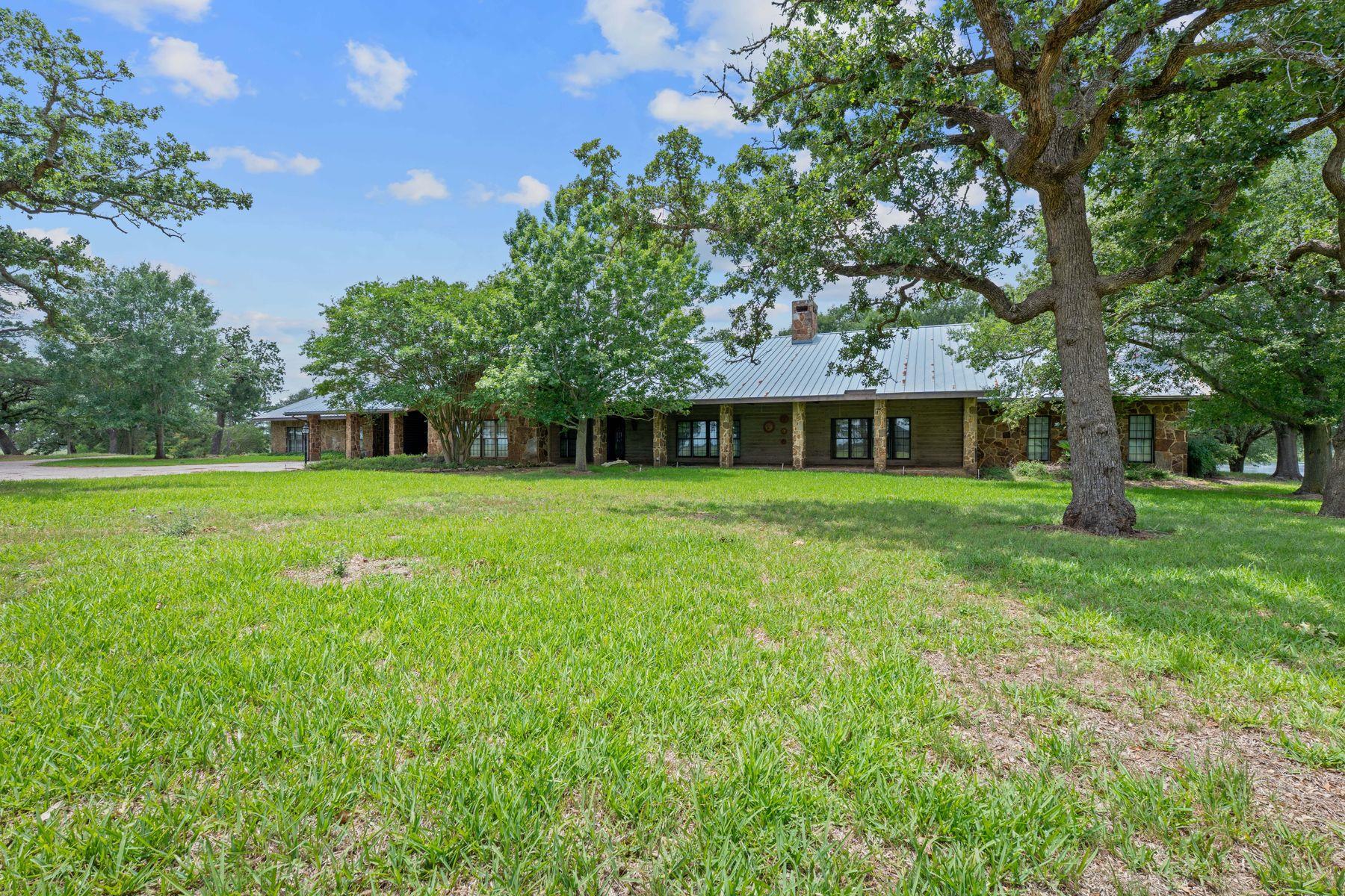 1063 Private Road 4485, Giddings, TX 78942