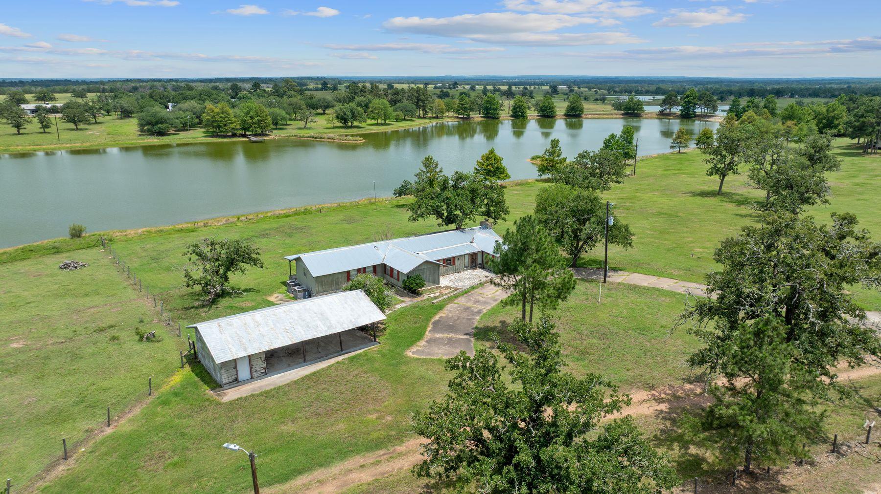 1063 Private Road 4485, Giddings, TX 78942