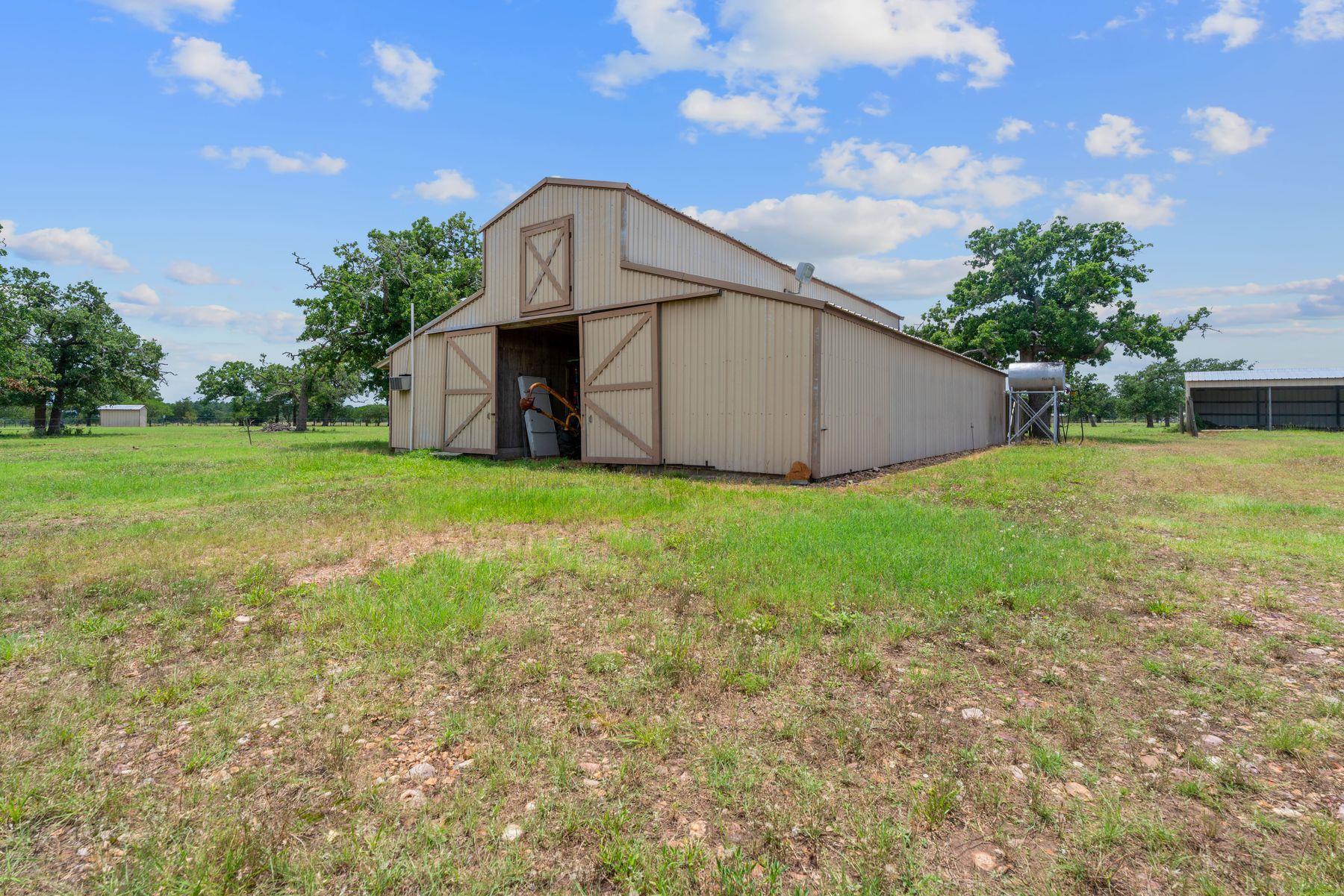 1063 Private Road 4485, Giddings, TX 78942