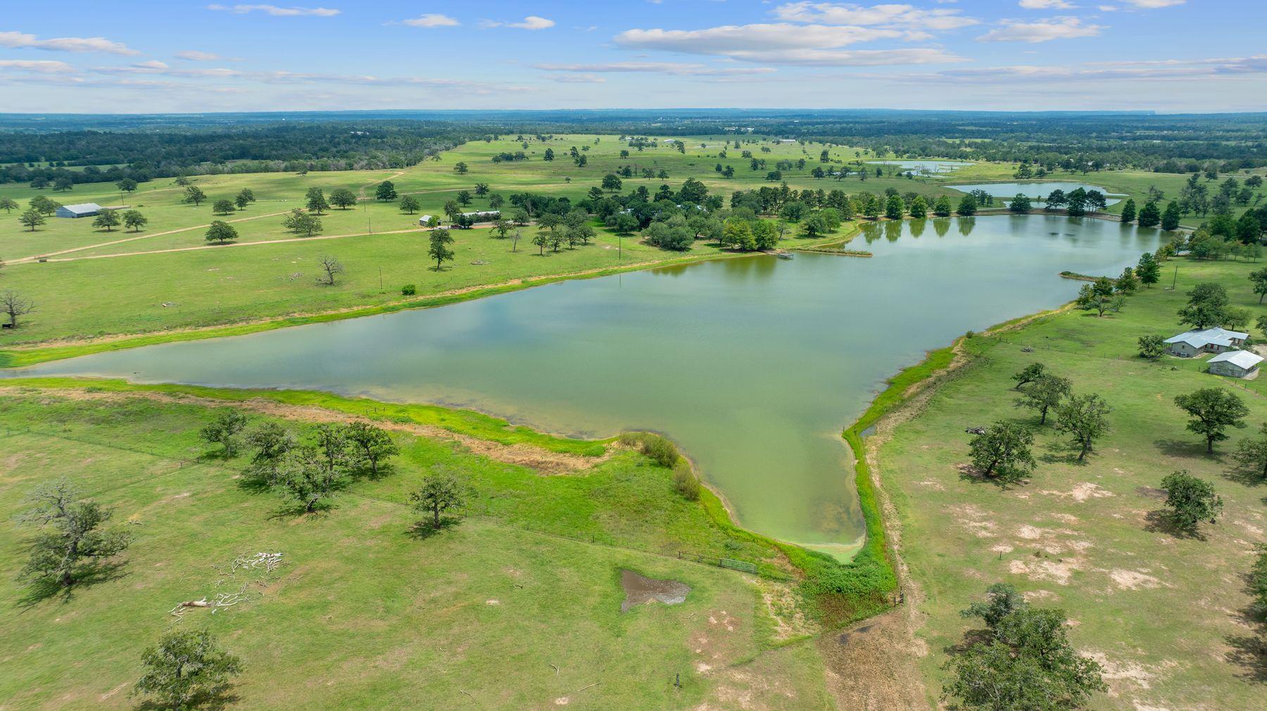 1063 Private Road 4485, Giddings, TX 78942
