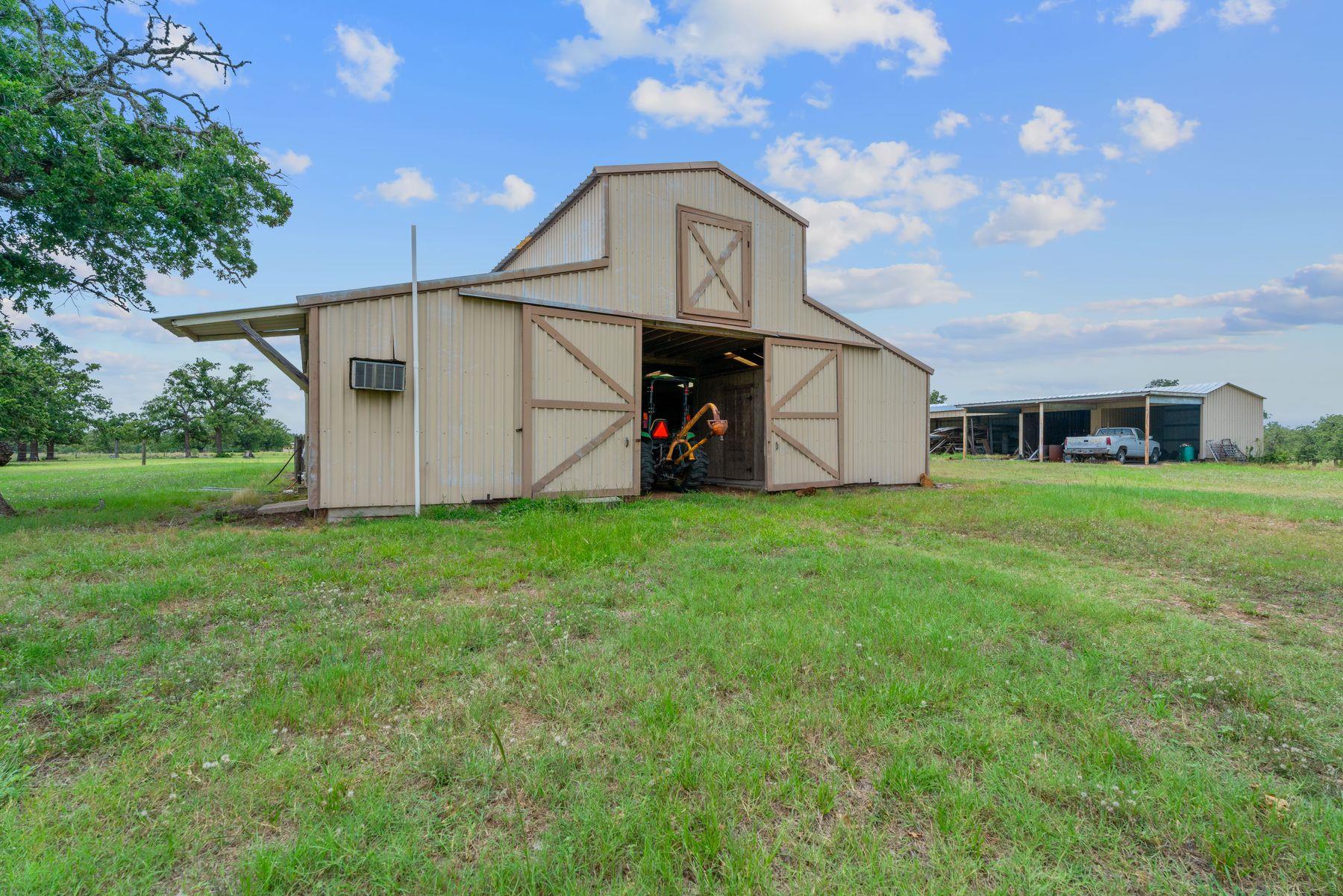 1063 Private Road 4485, Giddings, TX 78942