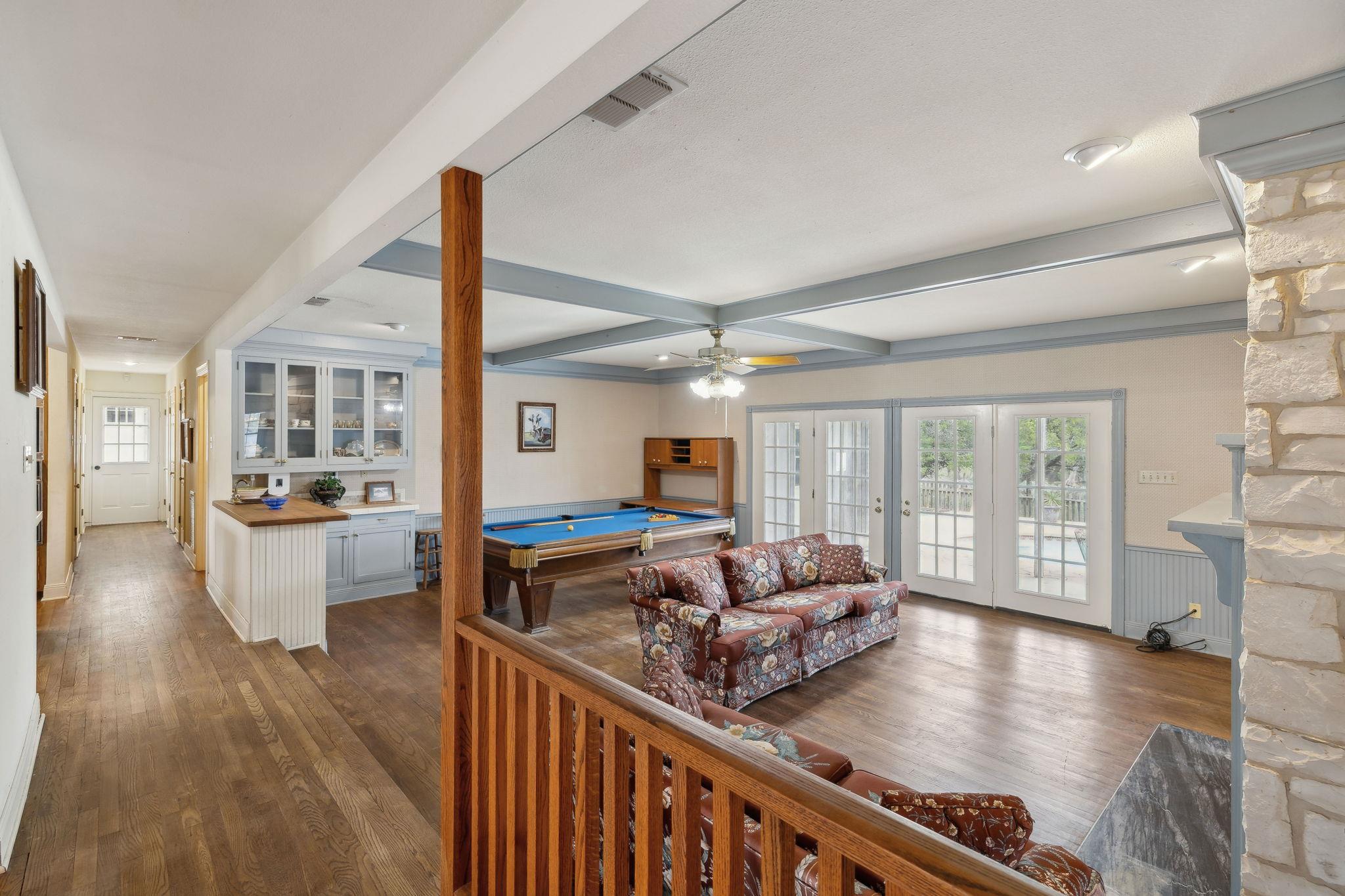 27846 Natural Bridge Caverns Rd, San Antonio, TX 78266