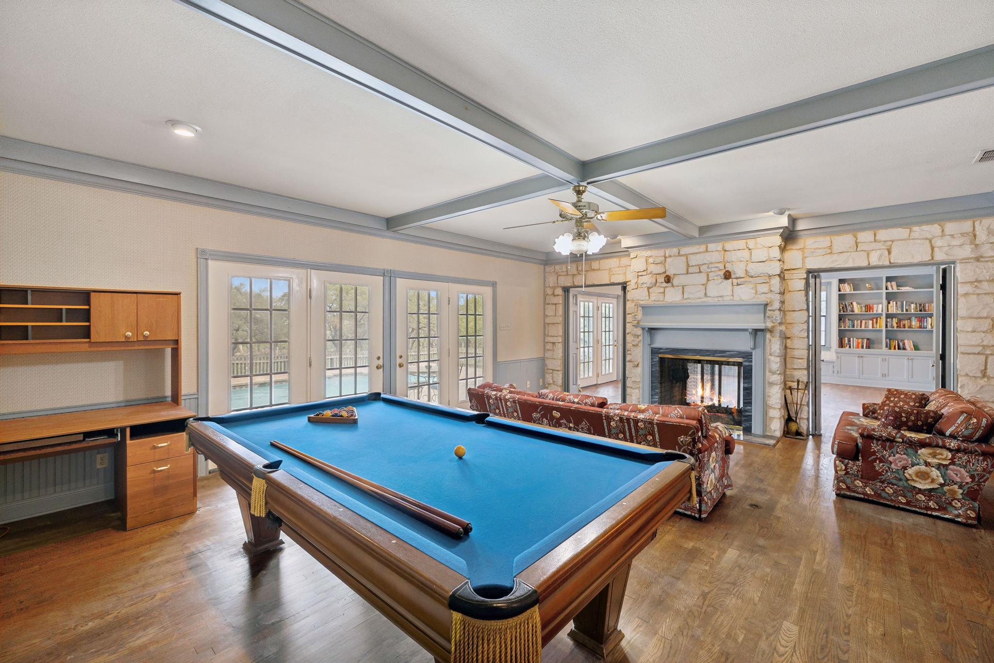 27846 Natural Bridge Caverns Rd, San Antonio, TX 78266