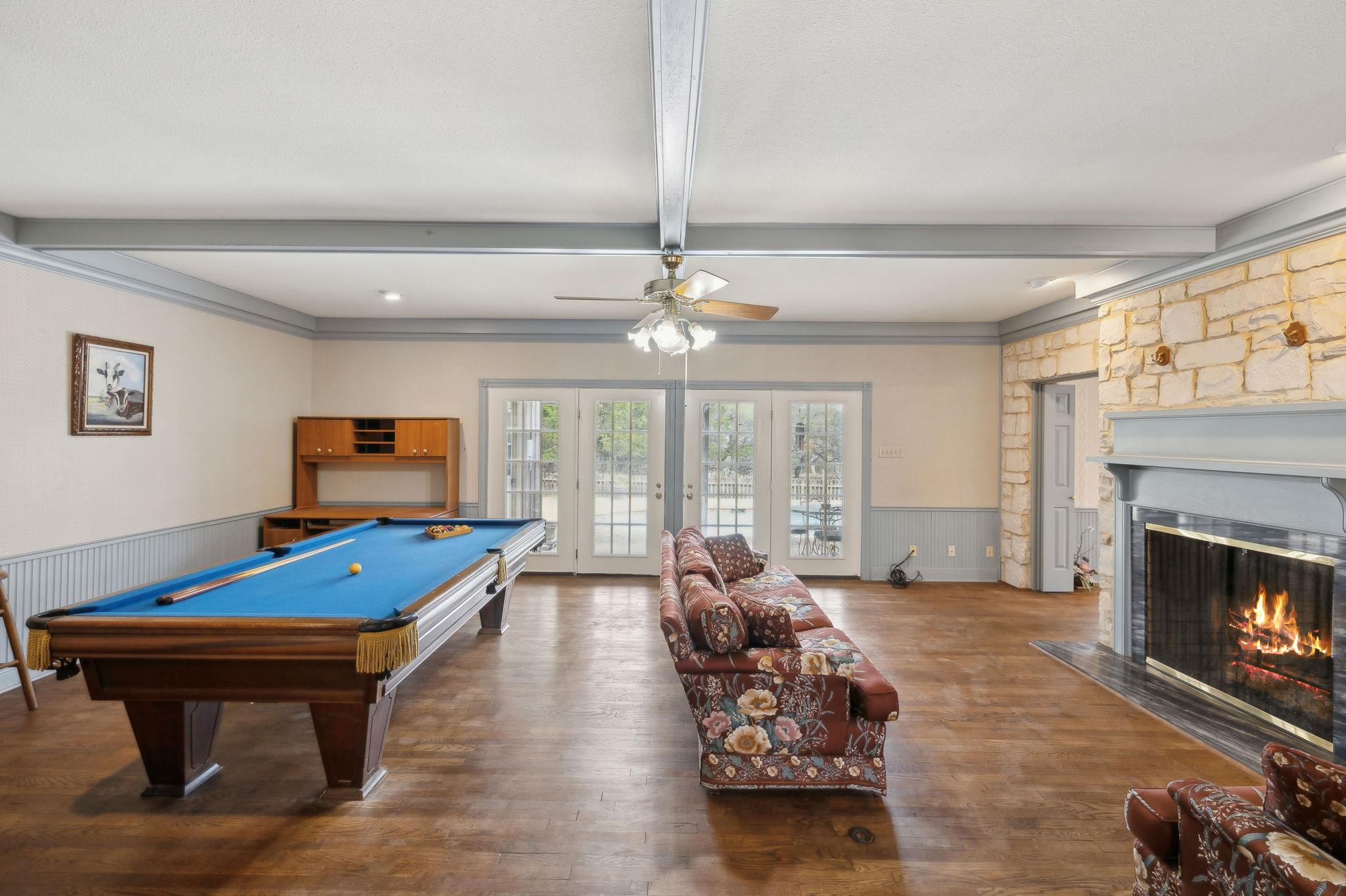 27846 Natural Bridge Caverns Rd, San Antonio, TX 78266