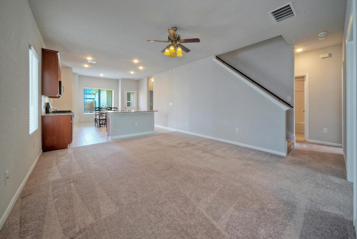 211 Timber Brook Dr, Hutto, TX 78634