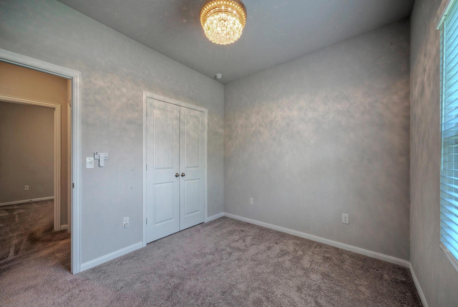 211 Timber Brook Dr, Hutto, TX 78634