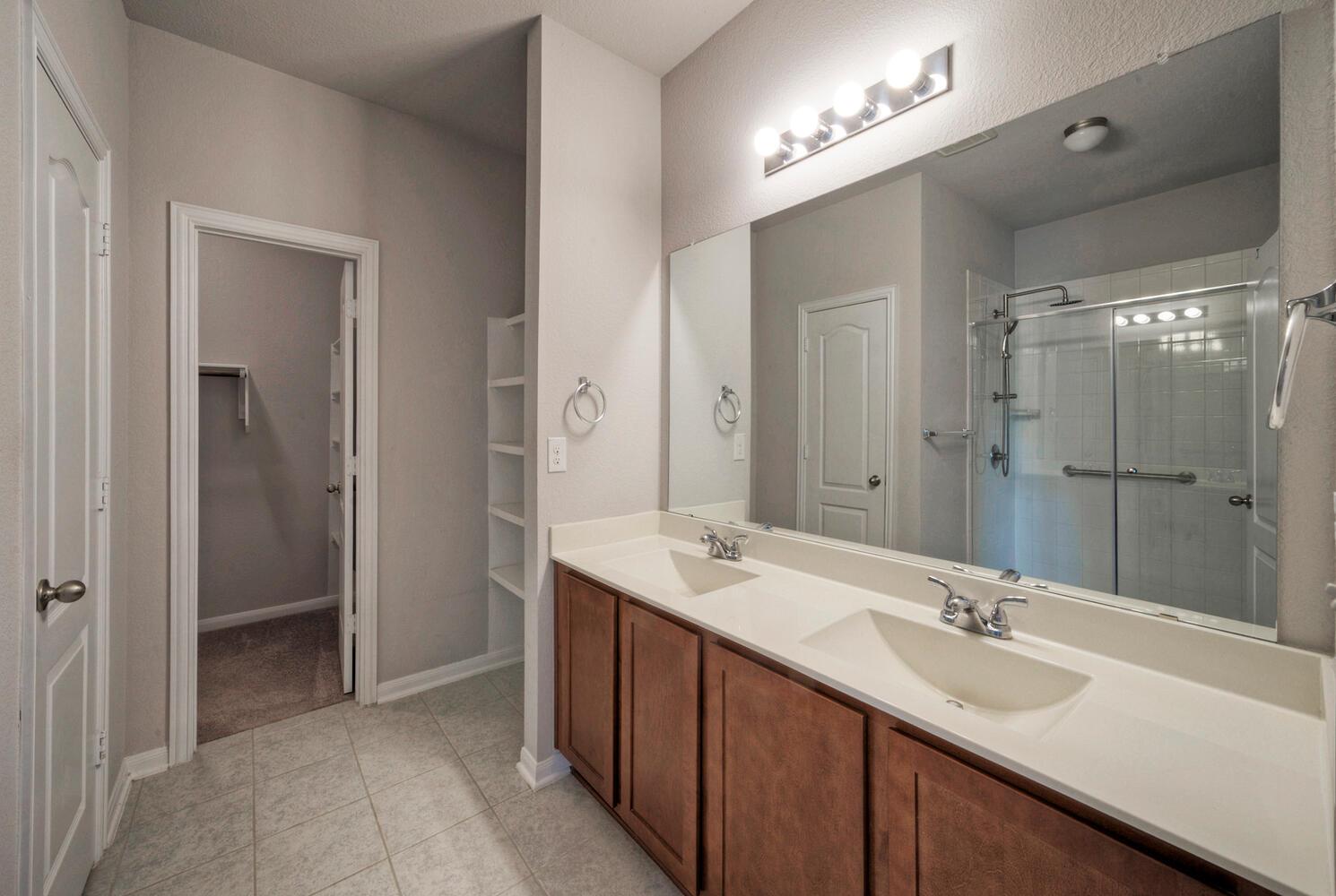 211 Timber Brook Dr, Hutto, TX 78634