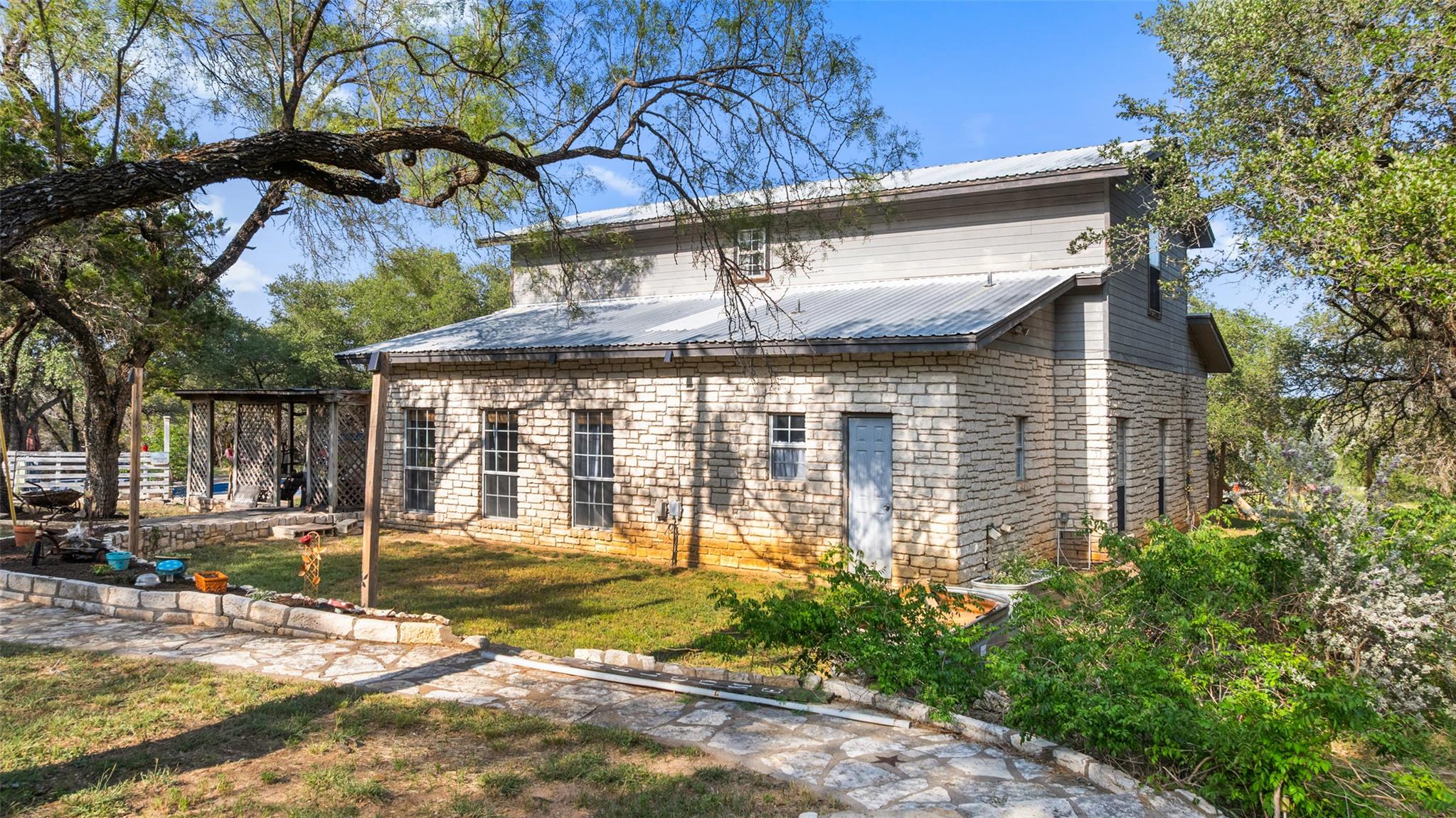 4414 Three Creek Trl, Spicewood, TX 78669