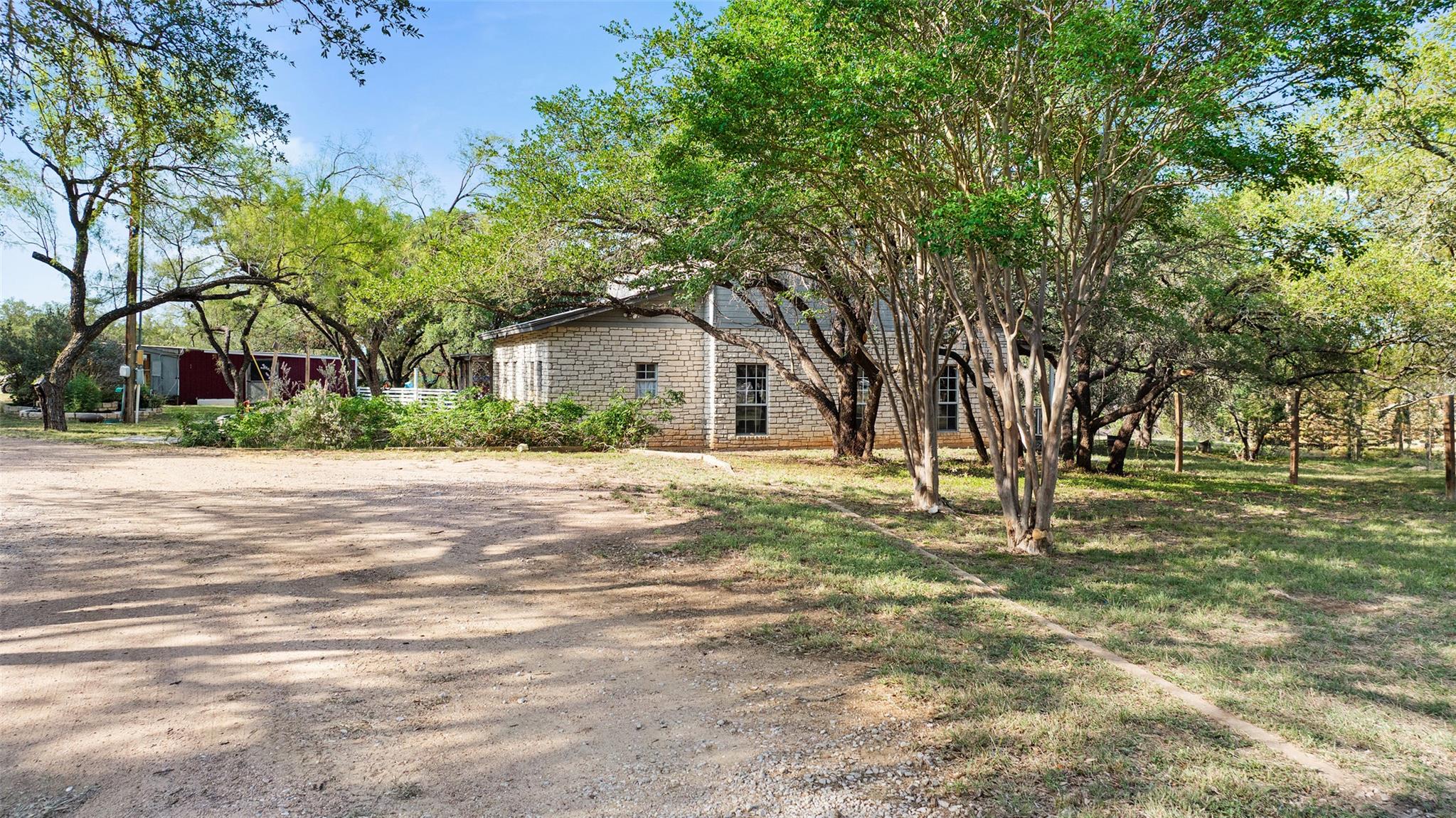 4414 Three Creek Trl, Spicewood, TX 78669