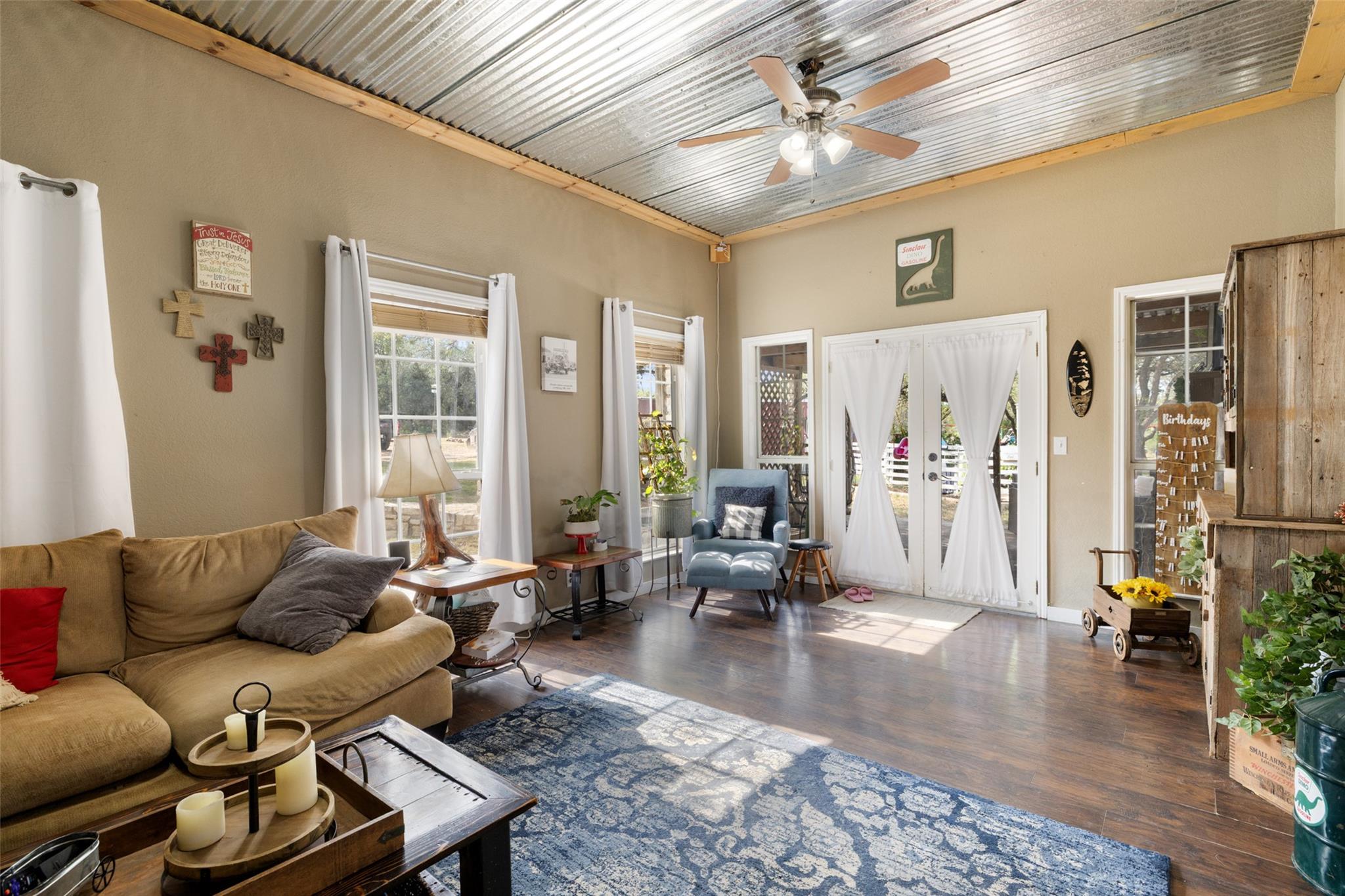 4414 Three Creek Trl, Spicewood, TX 78669