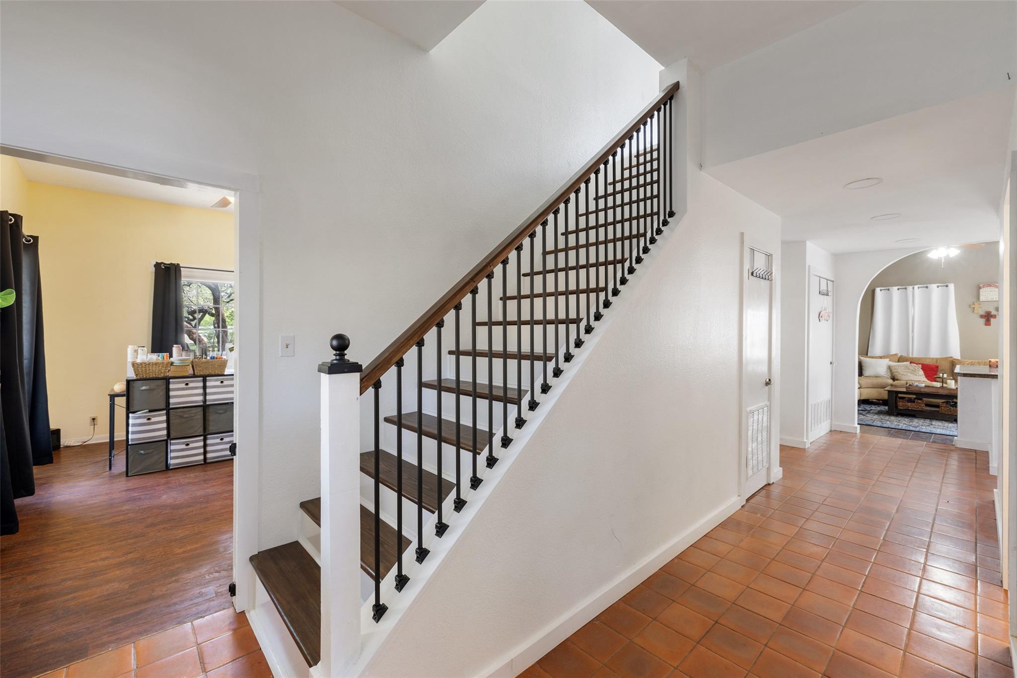4414 Three Creek Trl, Spicewood, TX 78669