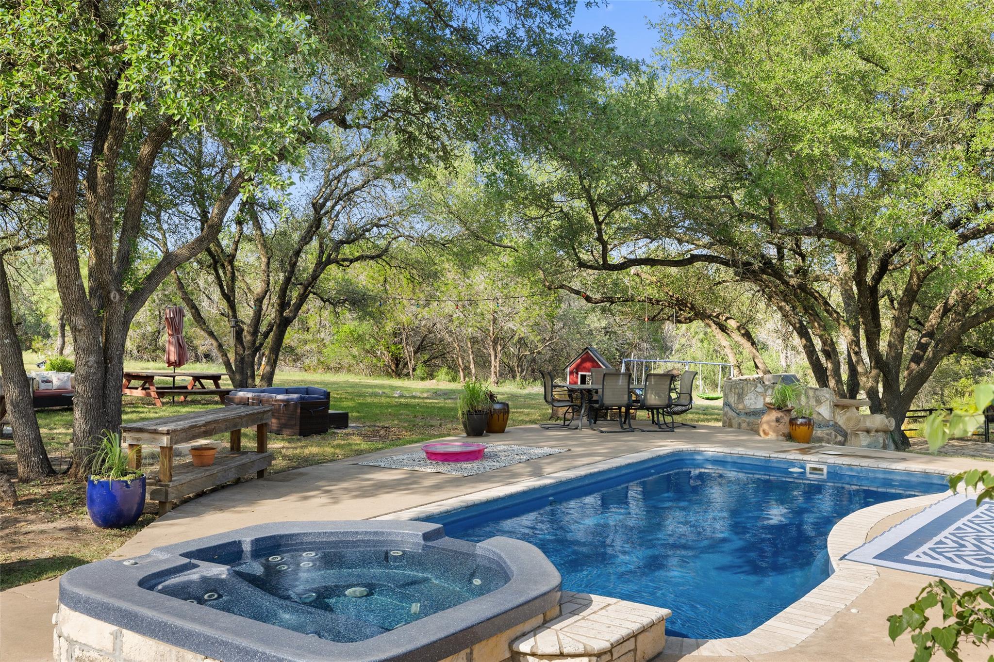4414 Three Creek Trl, Spicewood, TX 78669