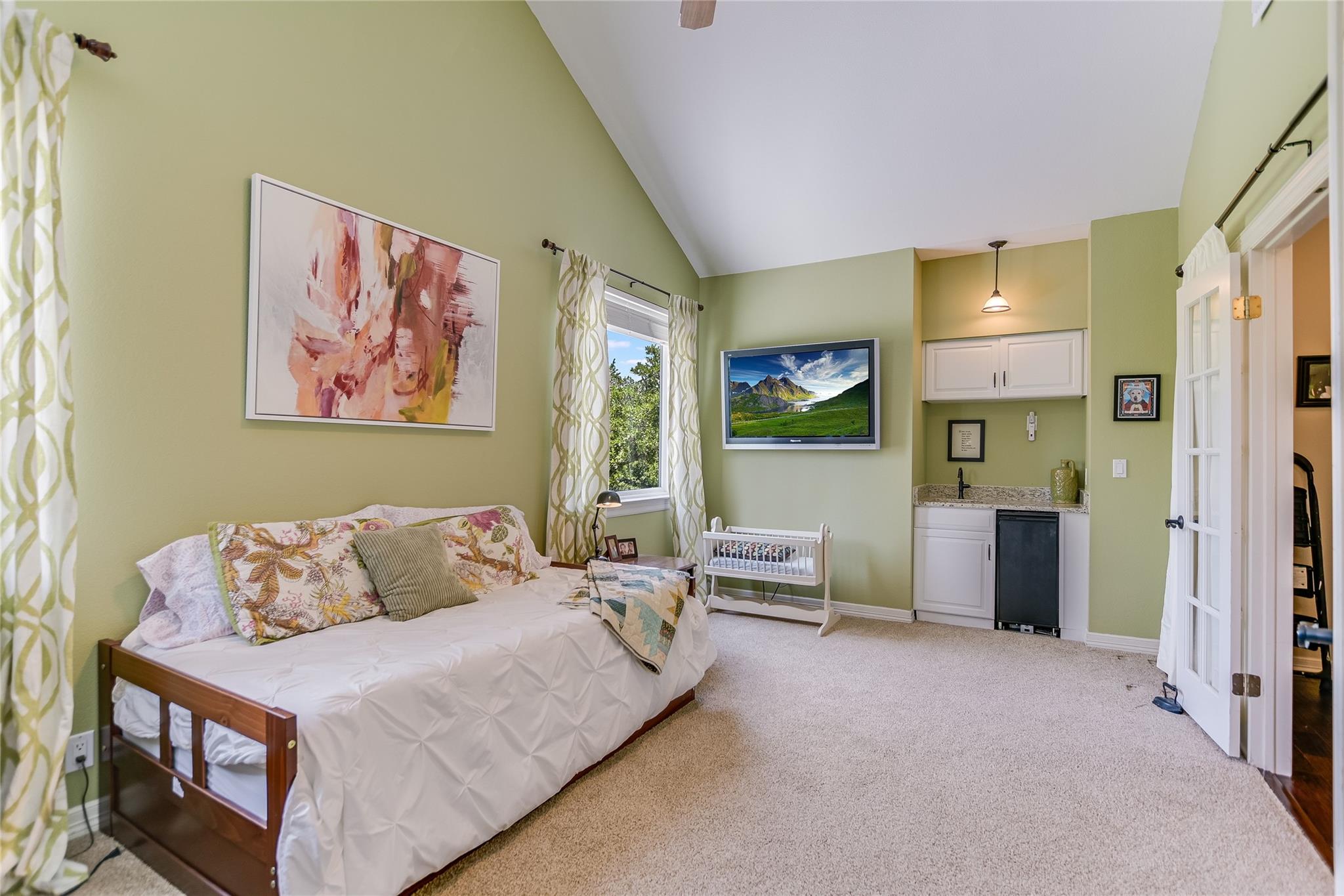 1011 Oak Meadow Dr, Dripping Springs, TX 78620
