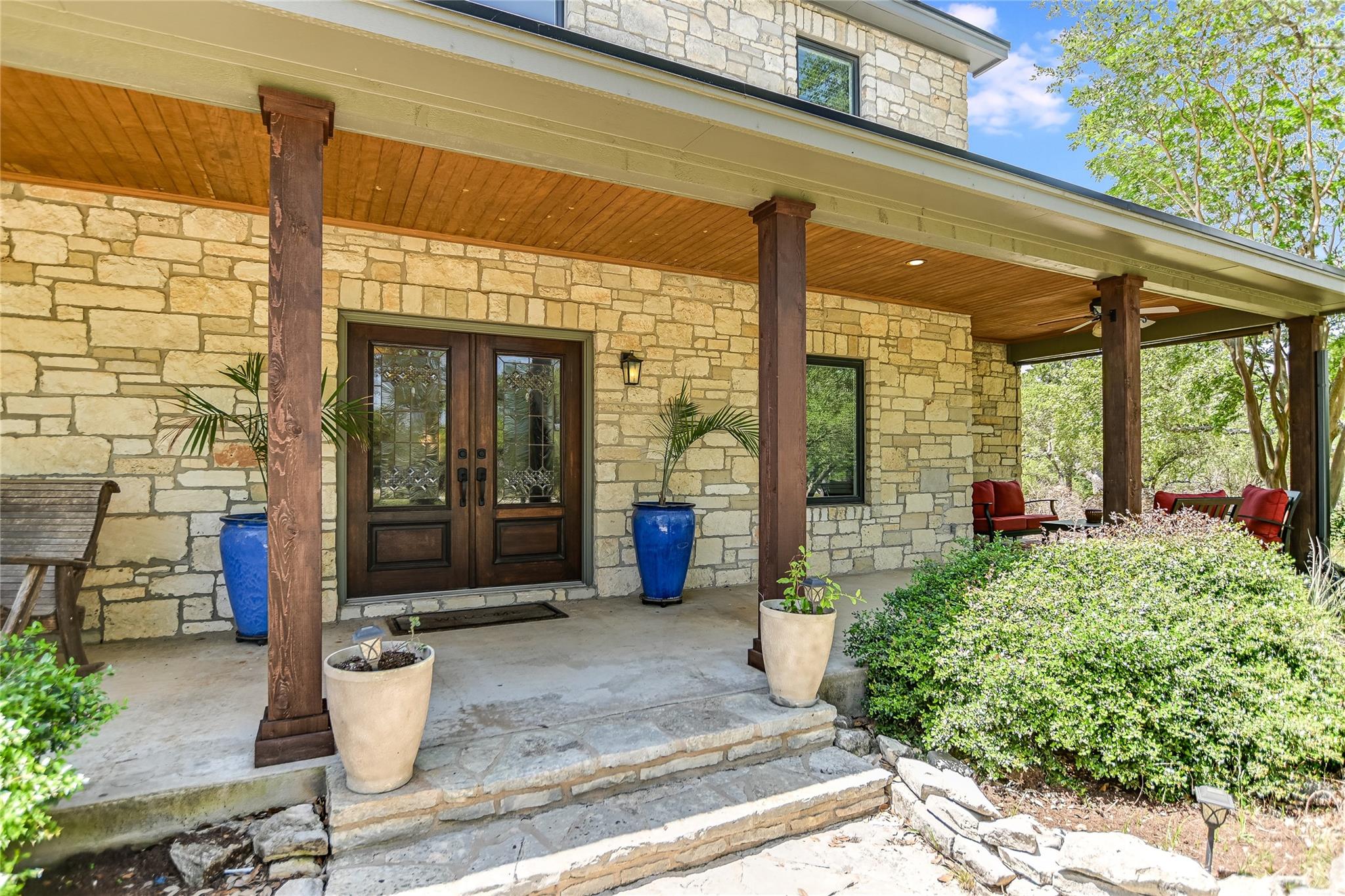 1011 Oak Meadow Dr, Dripping Springs, TX 78620