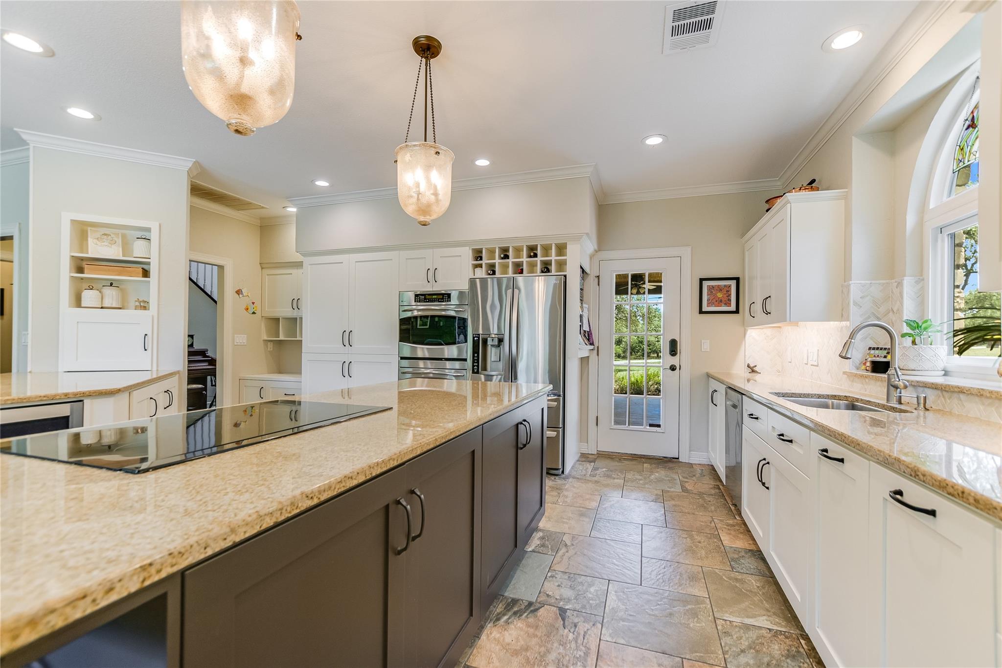1011 Oak Meadow Dr, Dripping Springs, TX 78620