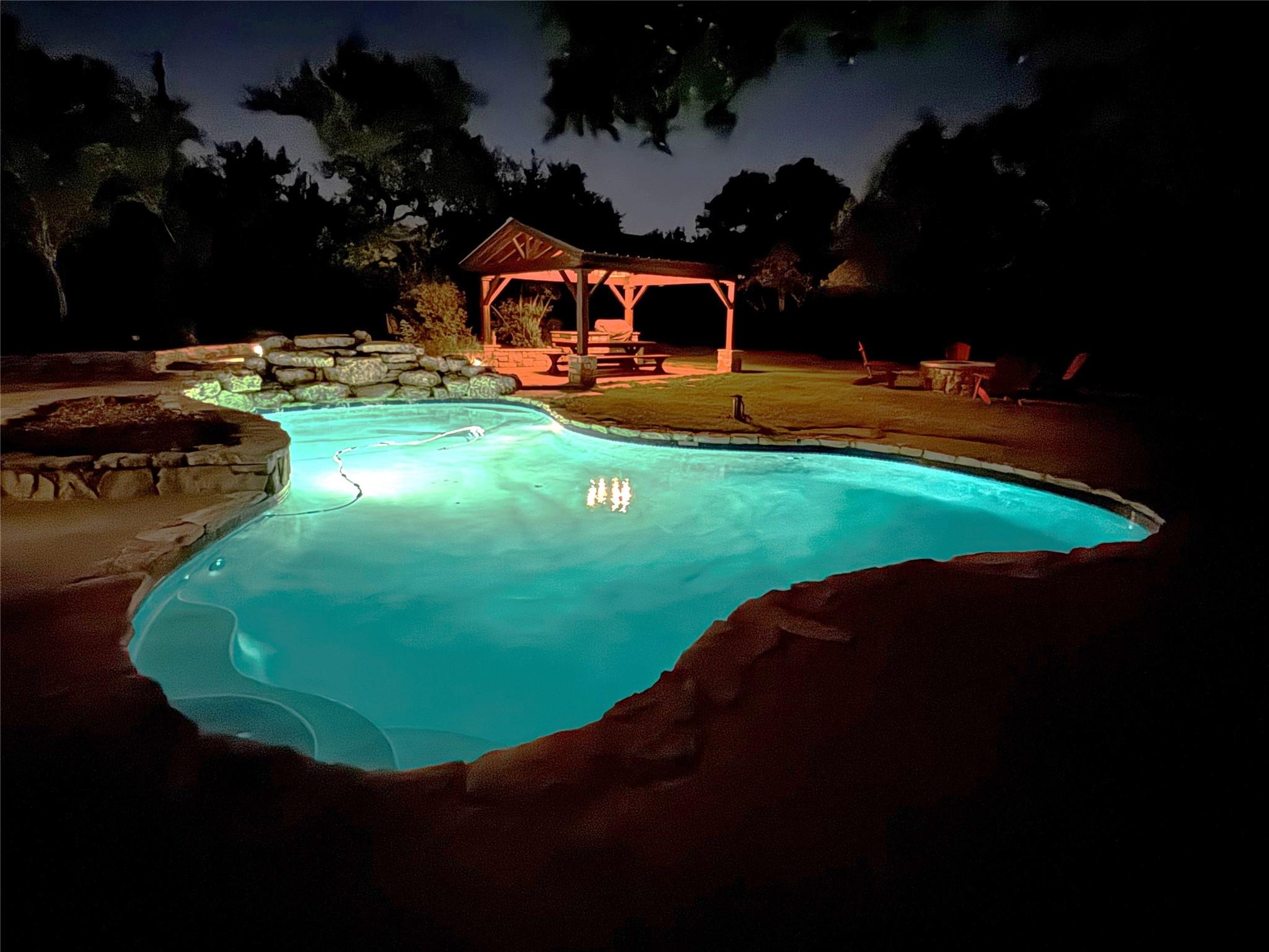 1011 Oak Meadow Dr, Dripping Springs, TX 78620