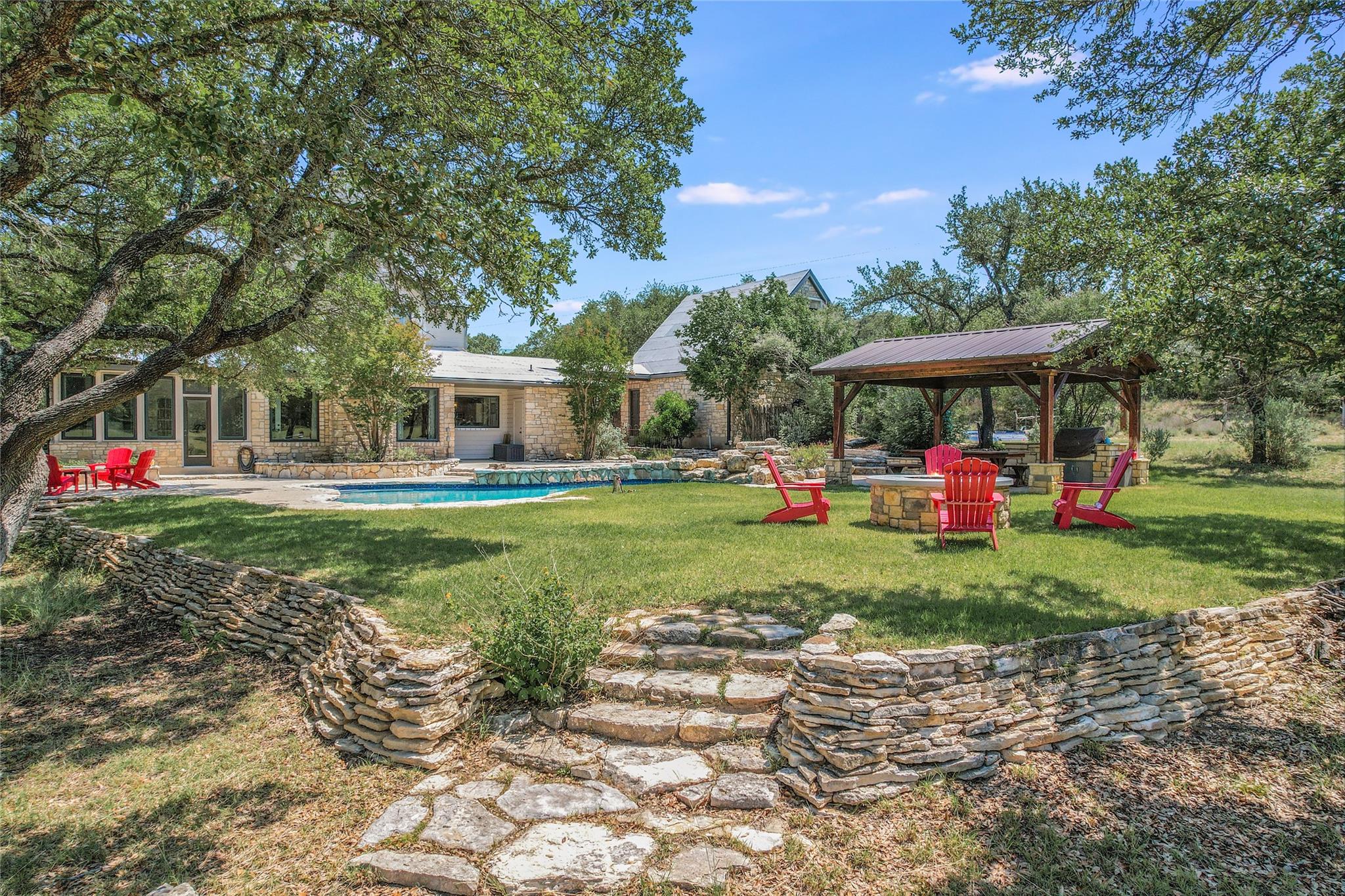 1011 Oak Meadow Dr, Dripping Springs, TX 78620