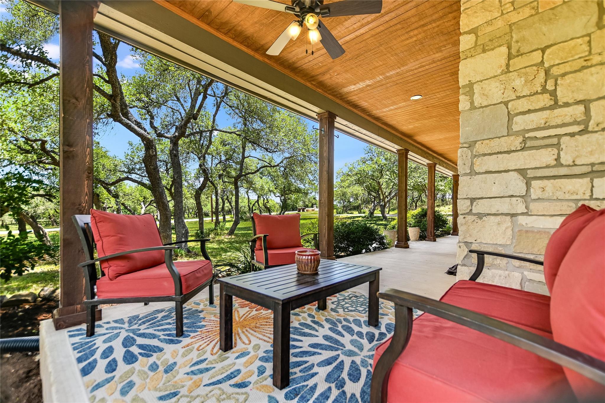1011 Oak Meadow Dr, Dripping Springs, TX 78620