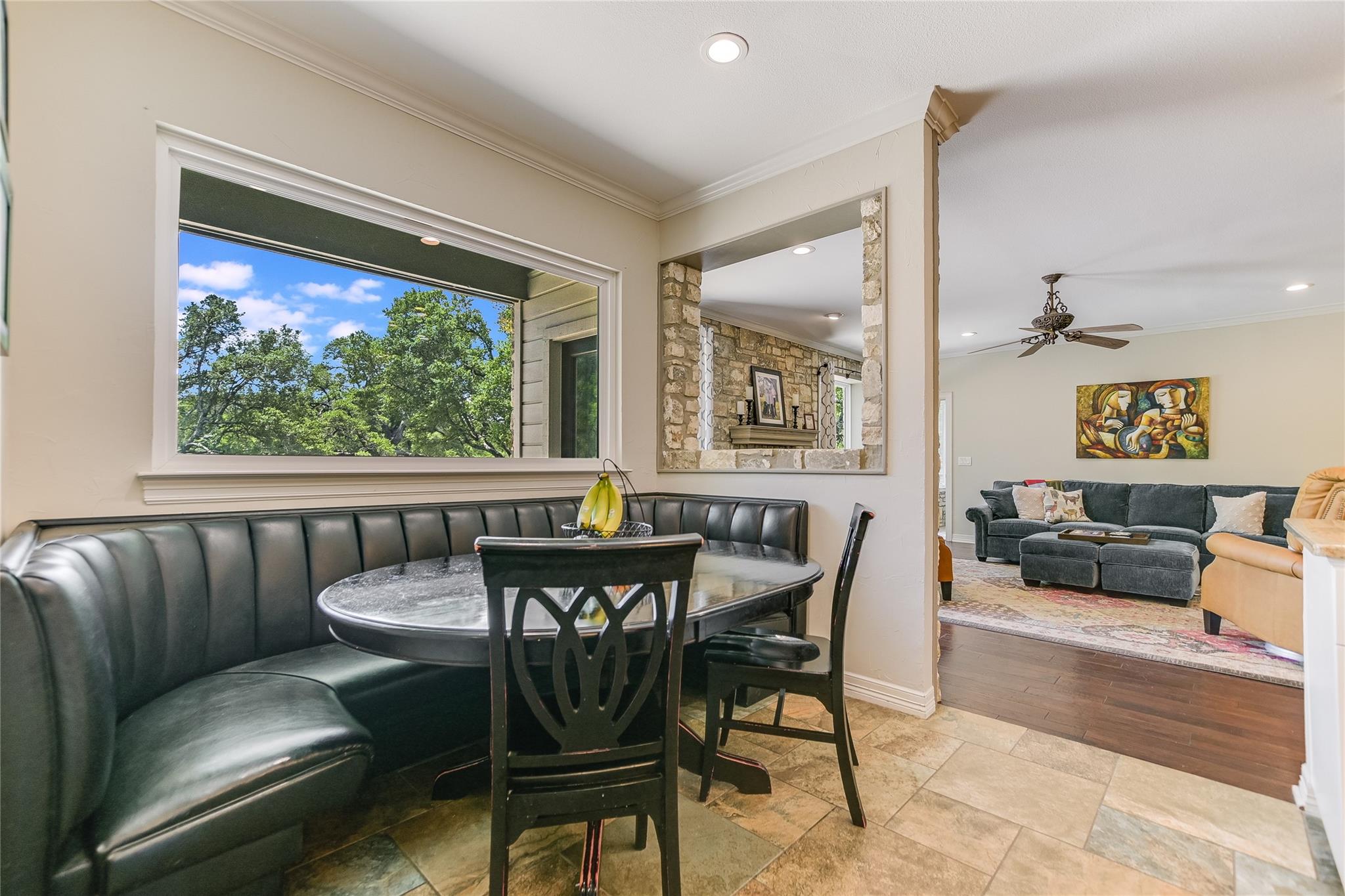 1011 Oak Meadow Dr, Dripping Springs, TX 78620