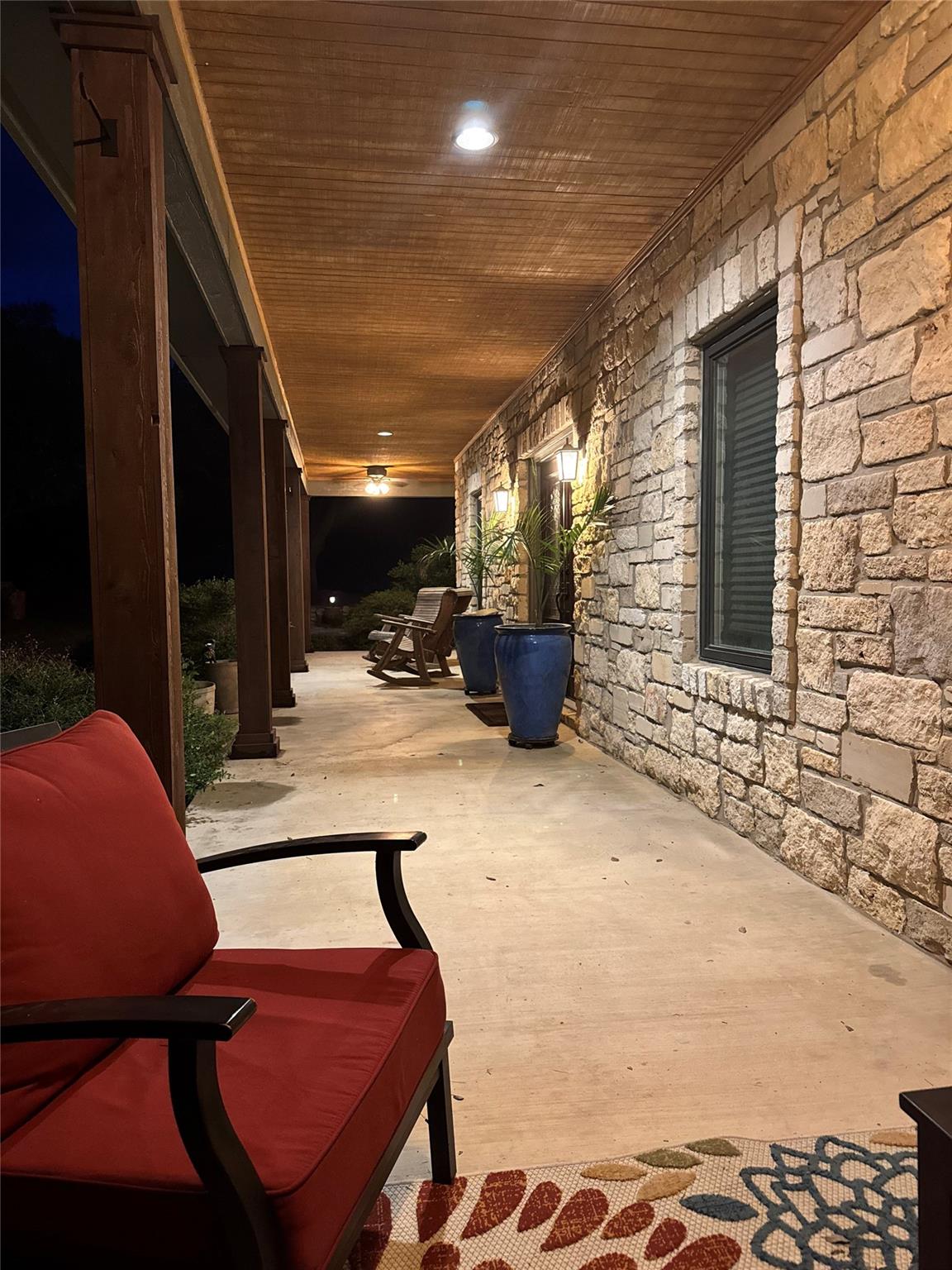 1011 Oak Meadow Dr, Dripping Springs, TX 78620