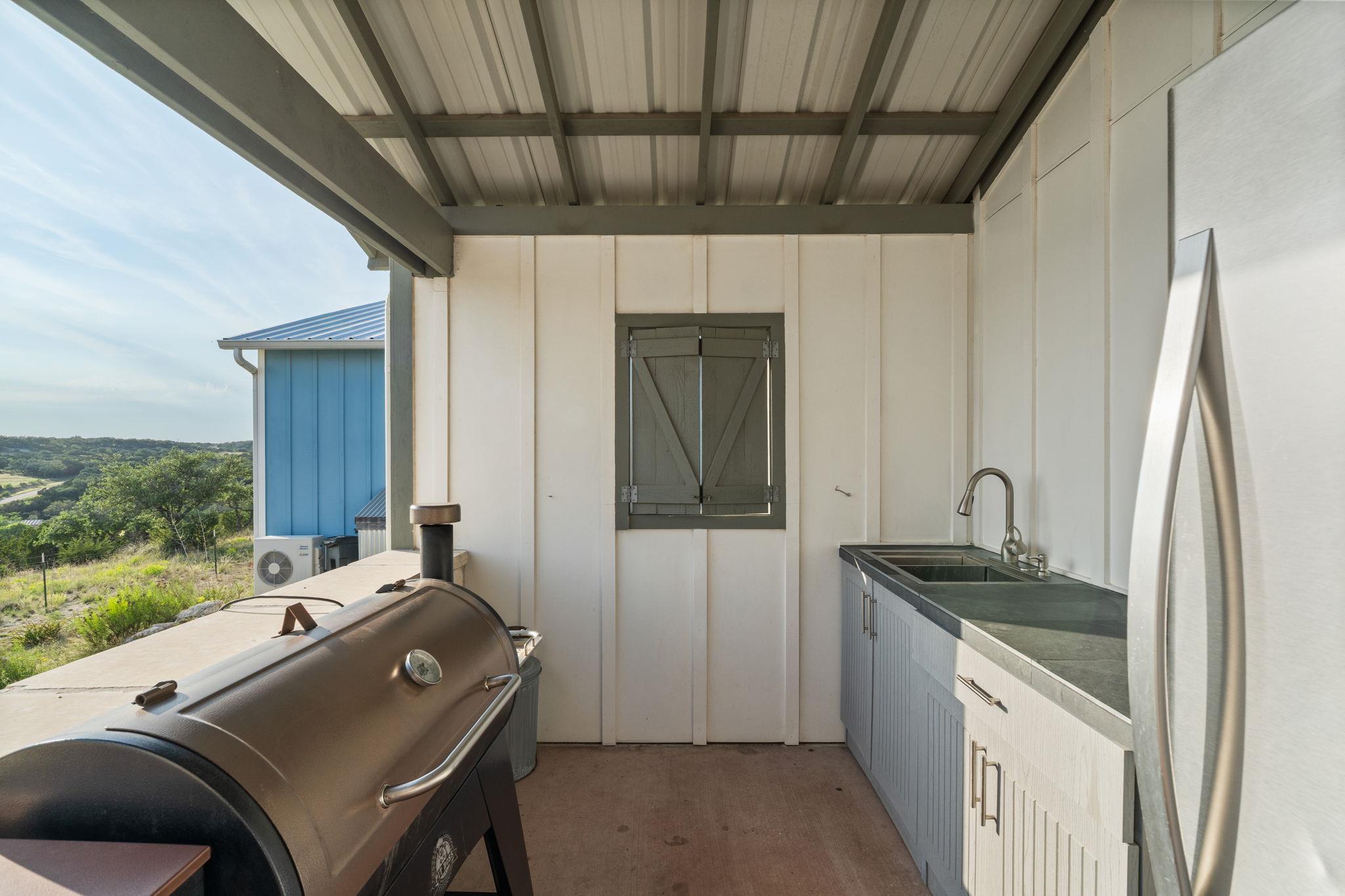 365 Billy Sisson Rd, Johnson City, TX 78636