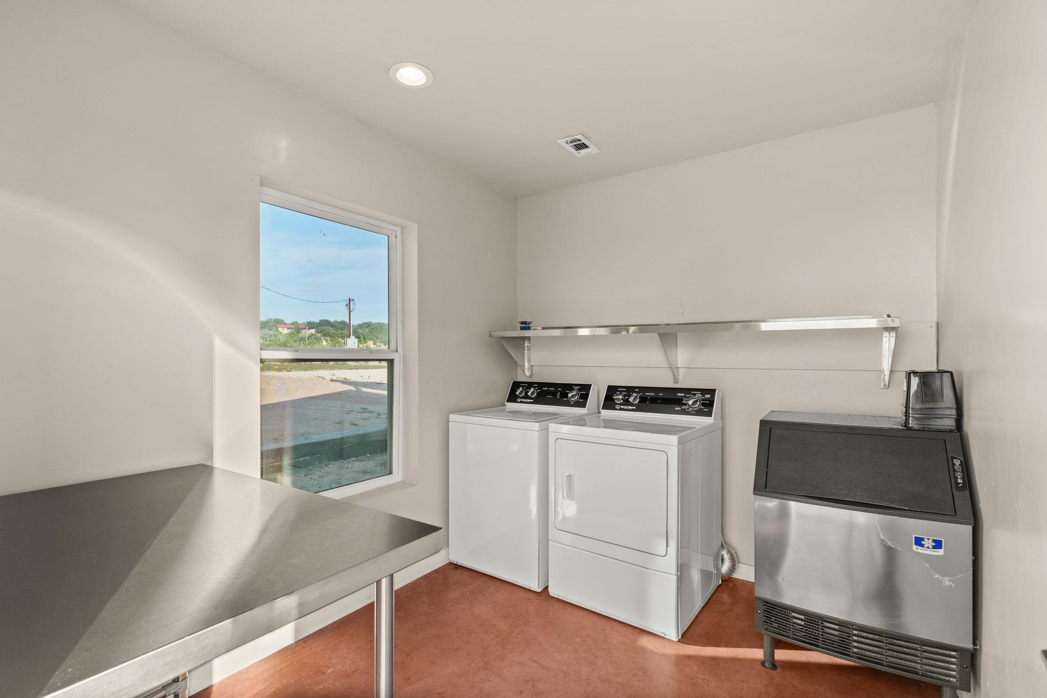 365 Billy Sisson Rd, Johnson City, TX 78636
