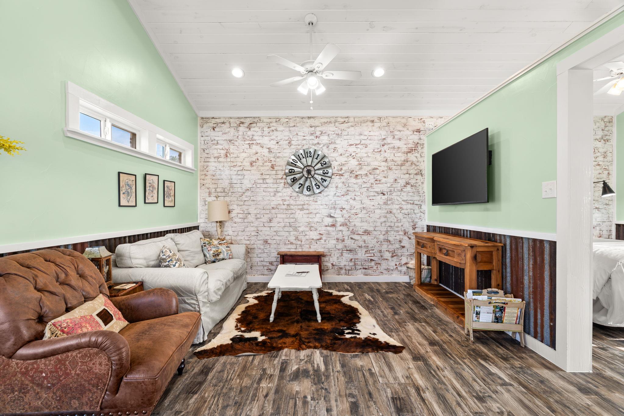 365 Billy Sisson Rd, Johnson City, TX 78636