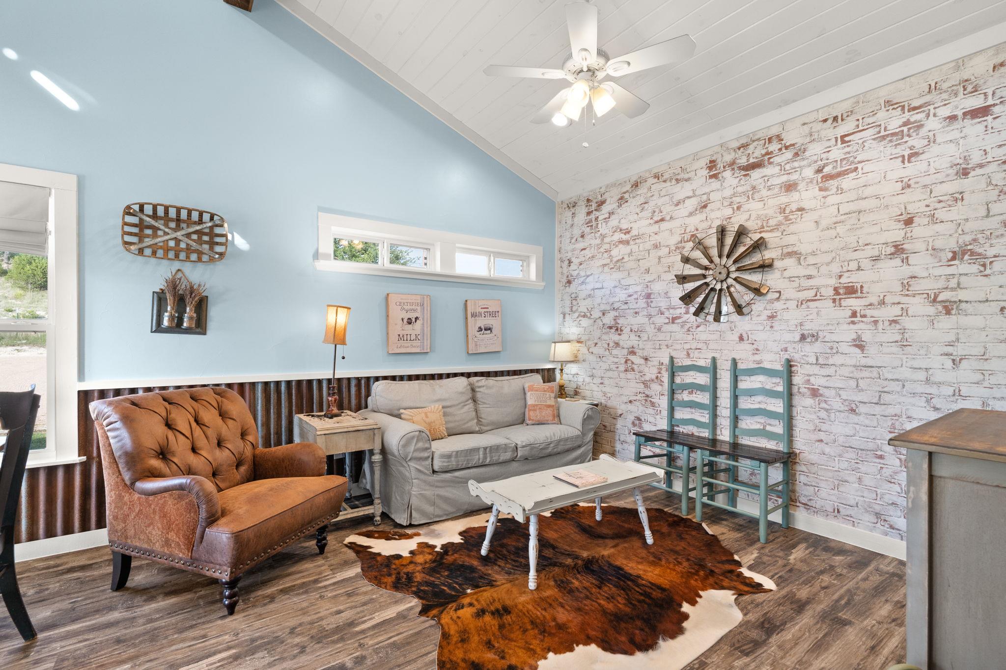 365 Billy Sisson Rd, Johnson City, TX 78636