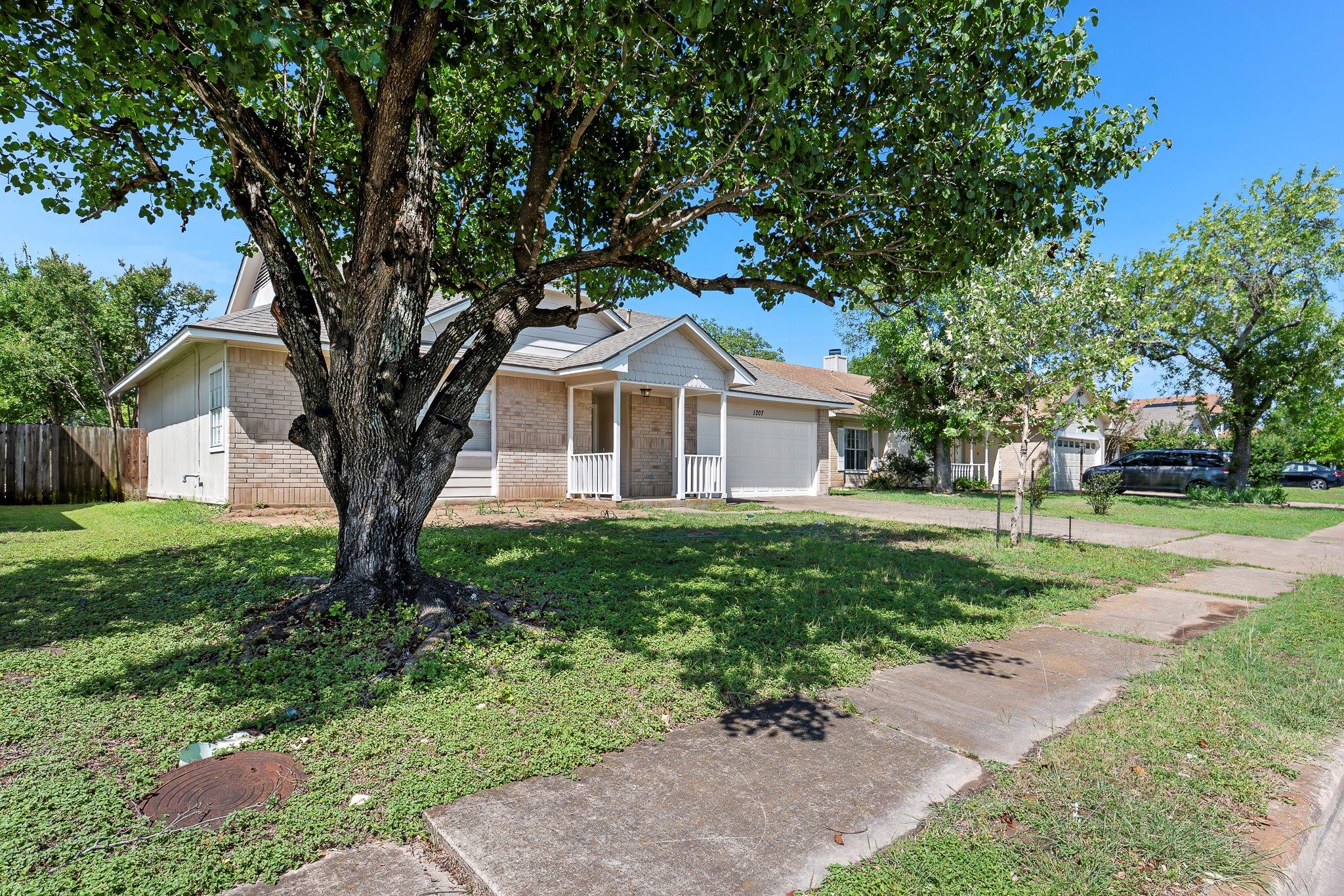 1207 York Castle Dr, Pflugerville, TX 78660