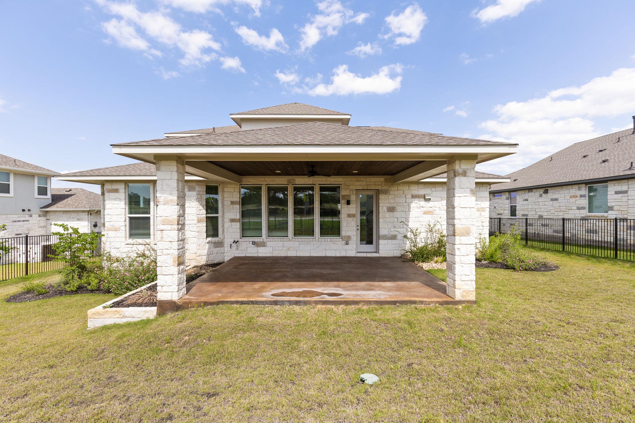 904 Arundel Rd, Lakeway, TX 78738