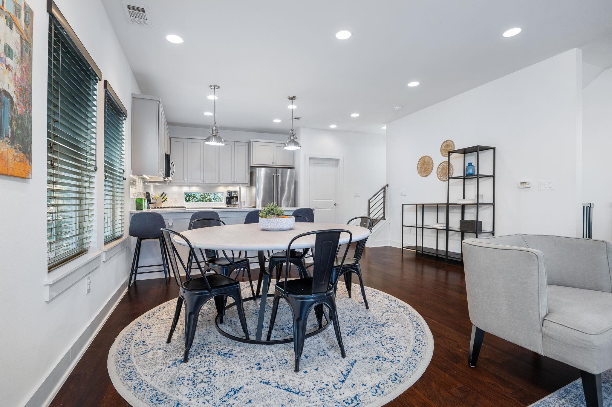 2703 Halcyon Dr # Eight, Austin, TX 78702