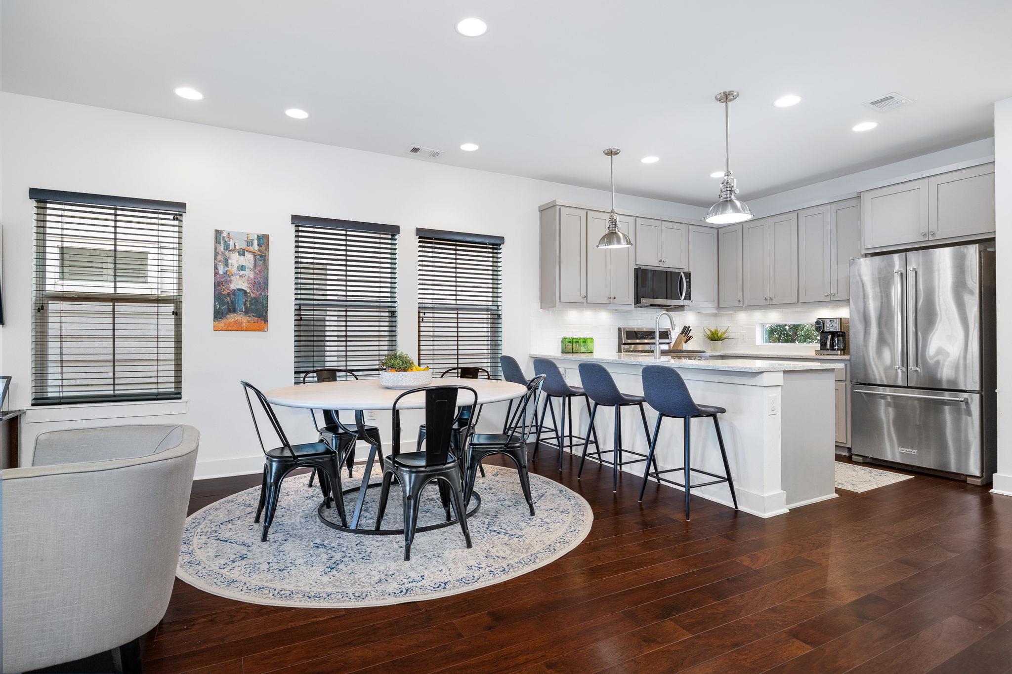 2703 Halcyon Dr # Eight, Austin, TX 78702