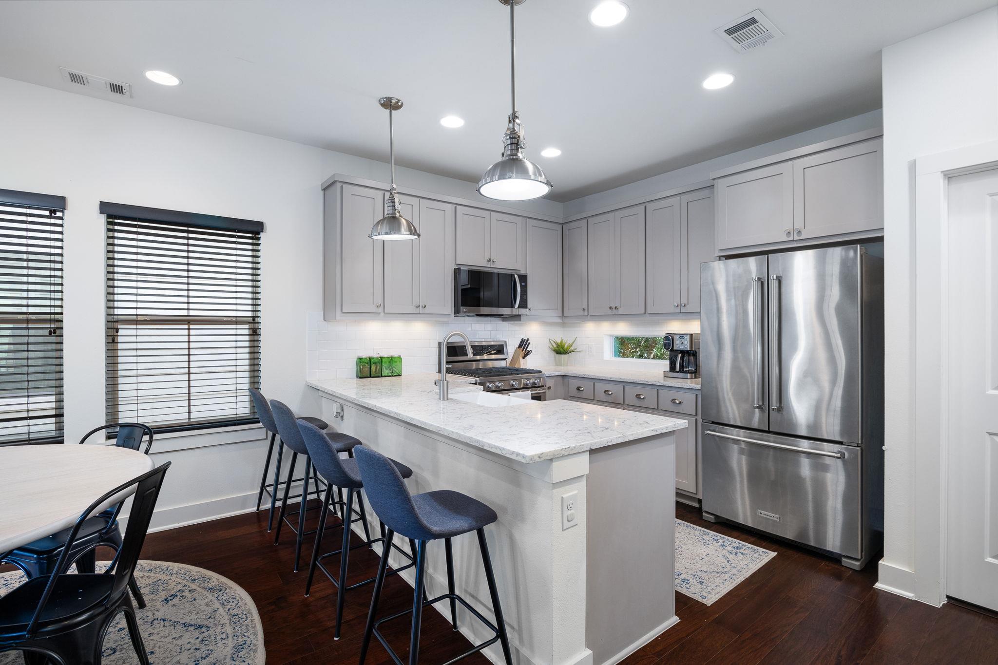 2703 Halcyon Dr # Eight, Austin, TX 78702