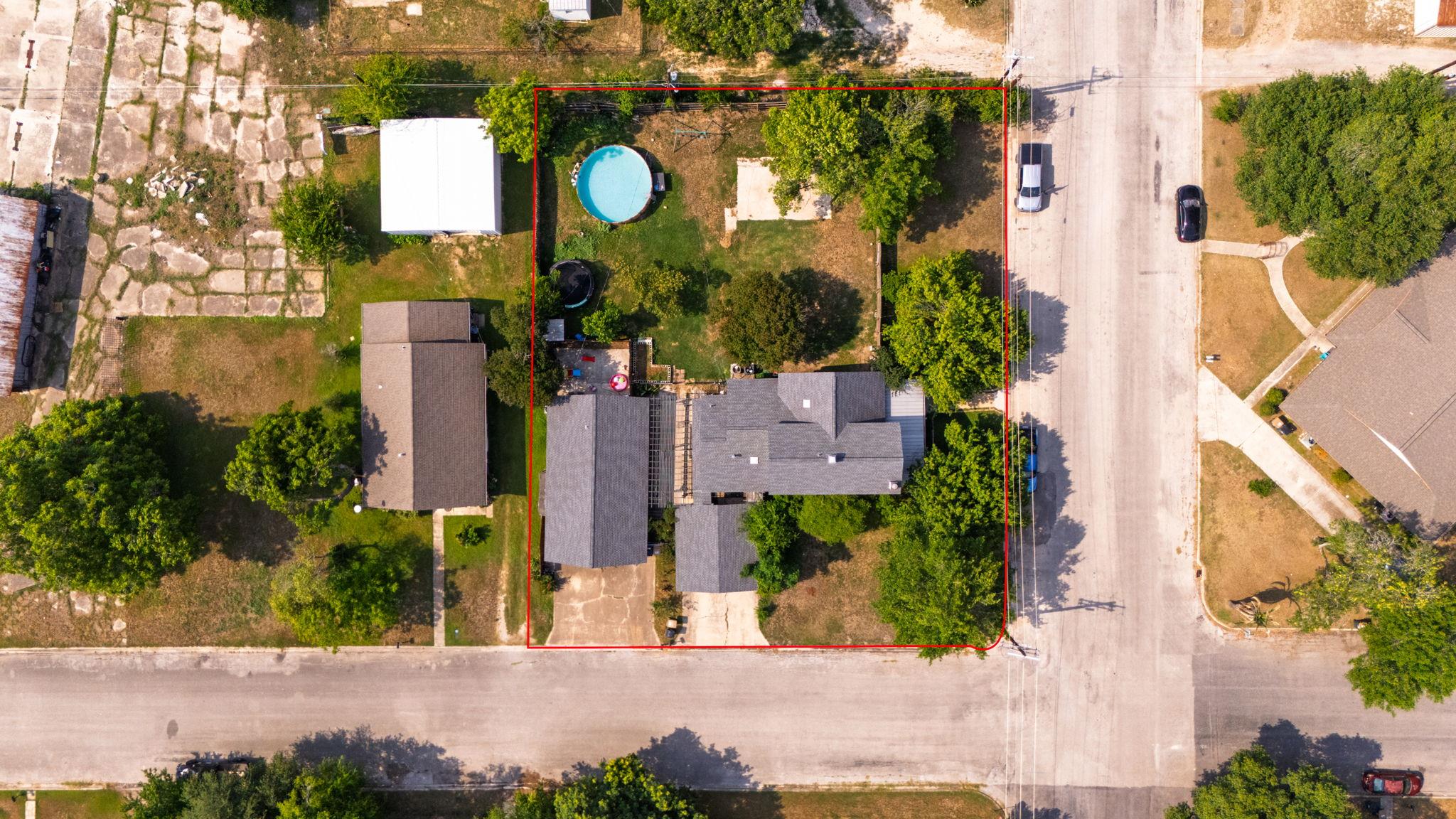 116 S Hackberry Ave, Luling, TX 78648