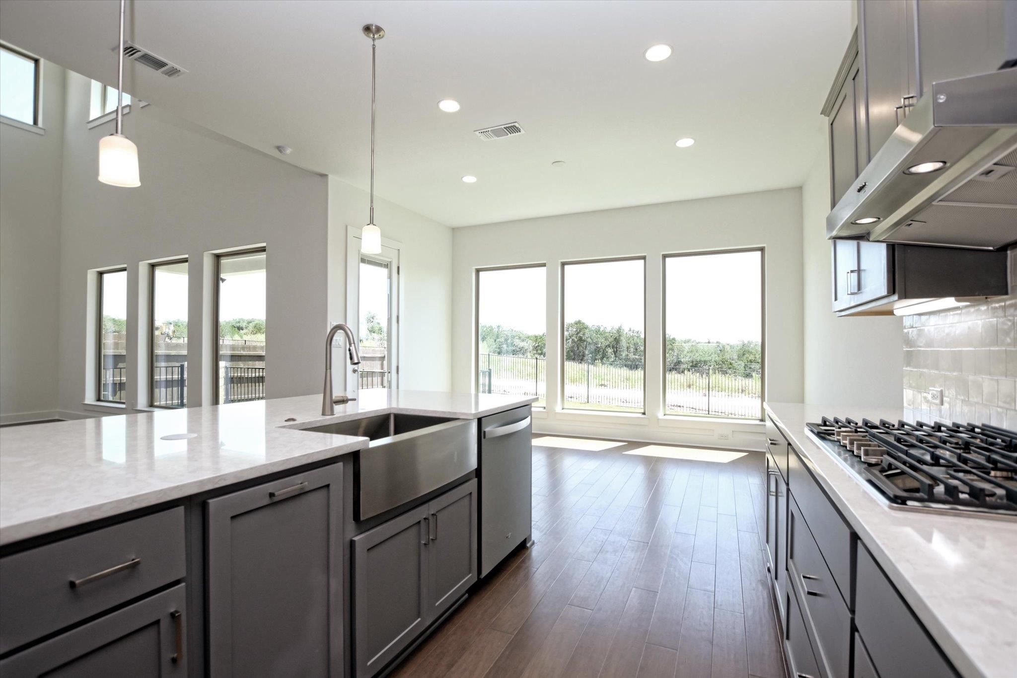 1209 Stormy Dr, Georgetown, TX 78633