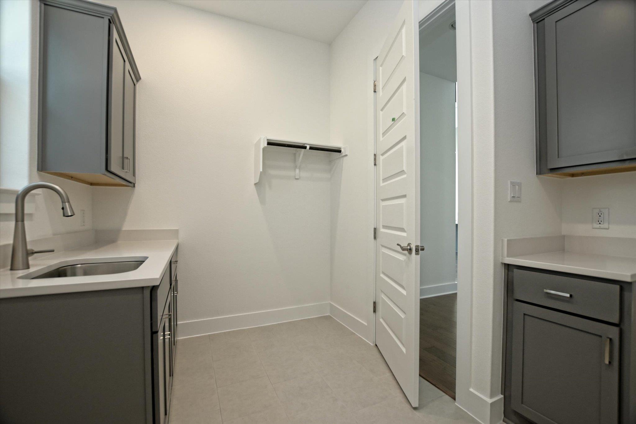 1209 Stormy Dr, Georgetown, TX 78633