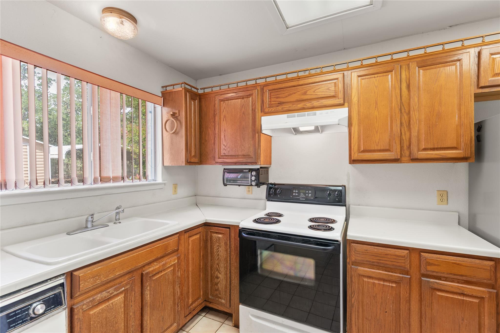 356 Cedar Ln, Cedar Creek, TX 78612